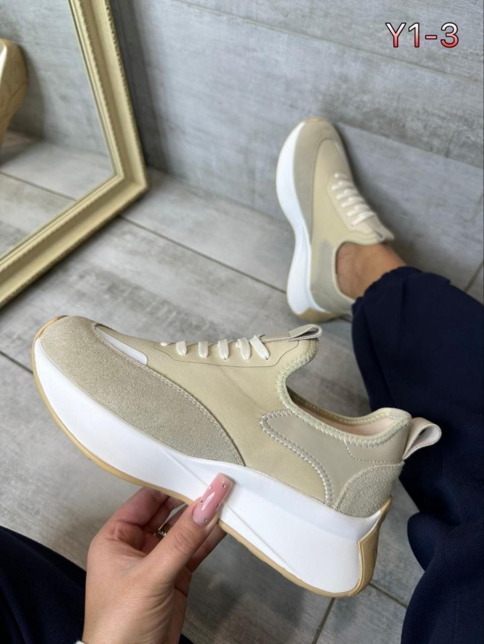 ,кроссовки женскиe,модные женские кроссовки,стильные женские кроссовки,кроссовки для женщин