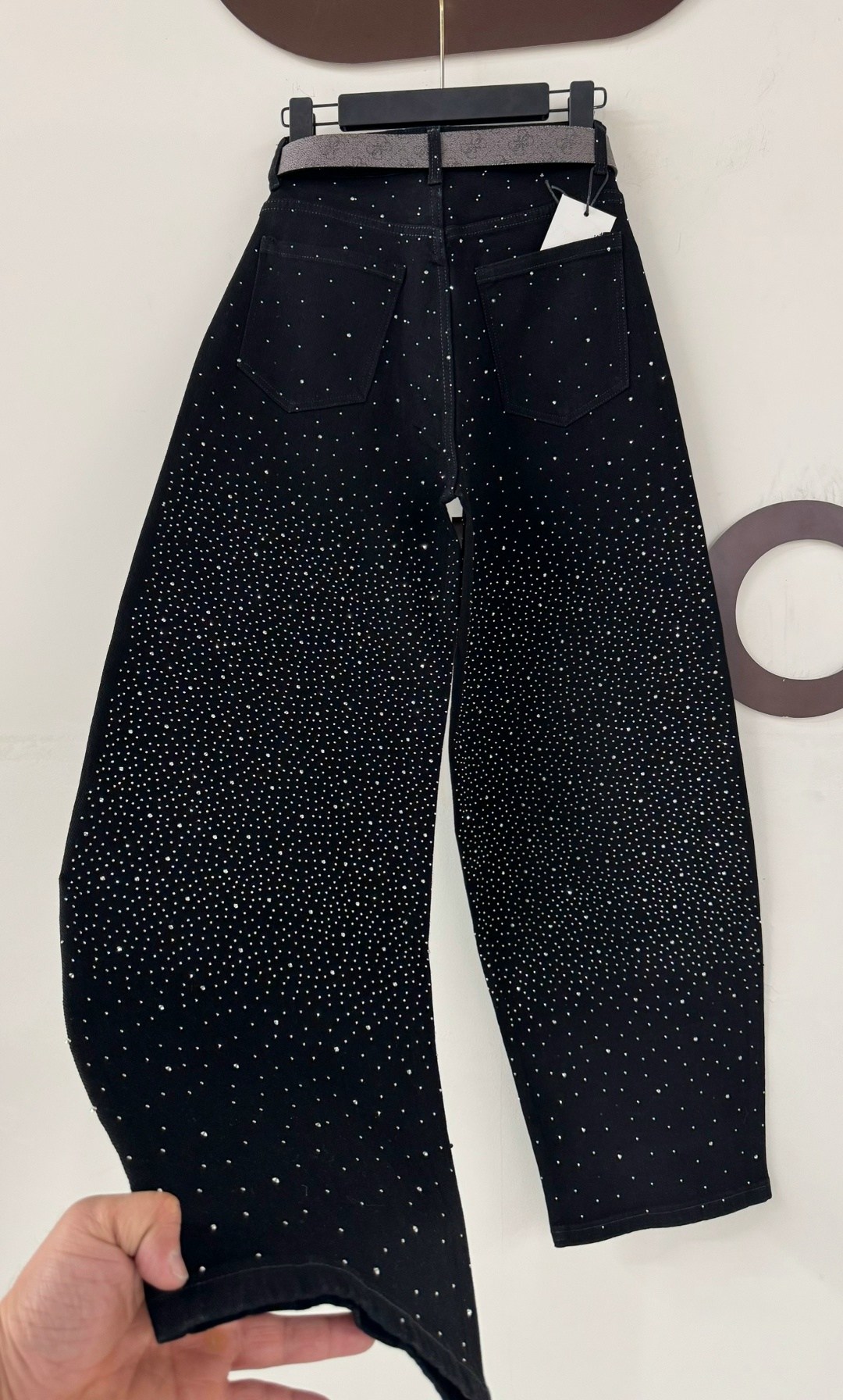 джинсы широкие багги со стразами selfsame,джинсы со стразами,джинсы с термостразами,джинсы широкие багги со стразами selfsame цвет черный,джинсы прямые со стразами черные le o 222675248