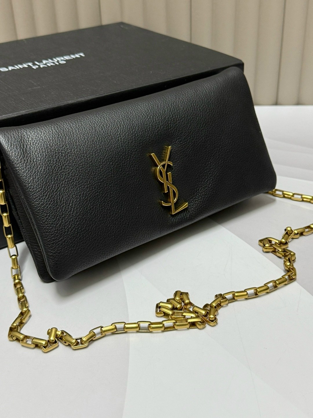 yves saint laurent сумка,женская сумка ysl,сумка ив сен лоран kate,кожаная черная сумка yves saint laurent kate,сумка ив сен лоран