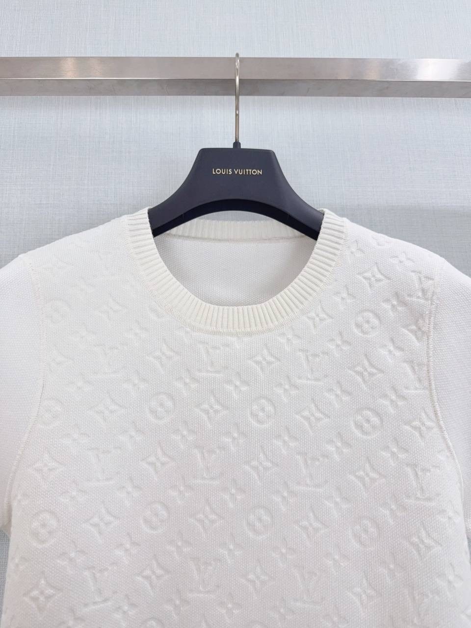 женская кофта,футболки модные,свитера женские,футболки женская,свитер модный