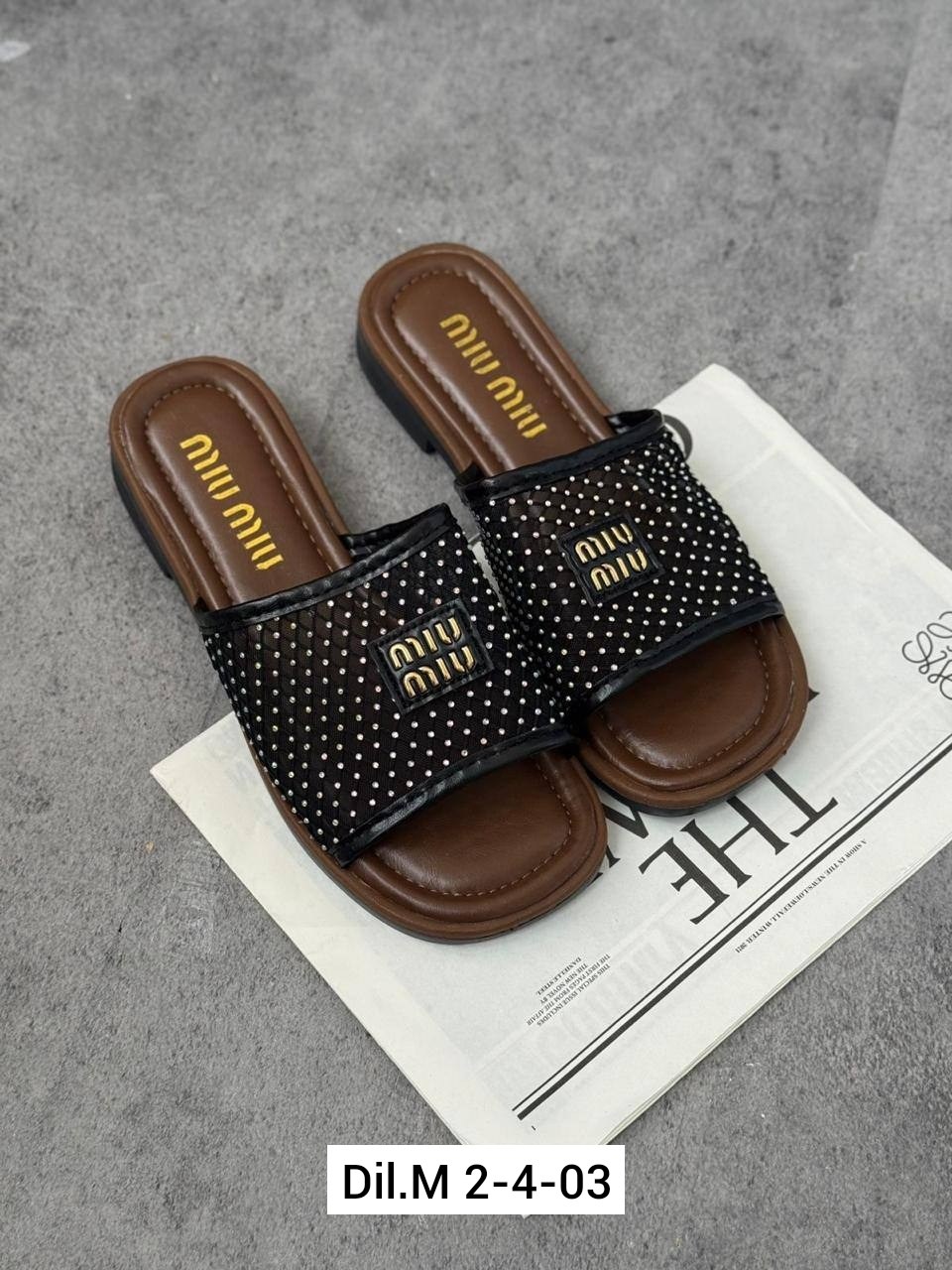 шлепанцы женские,,шлепки модные,тапочки модные,женские шлепки