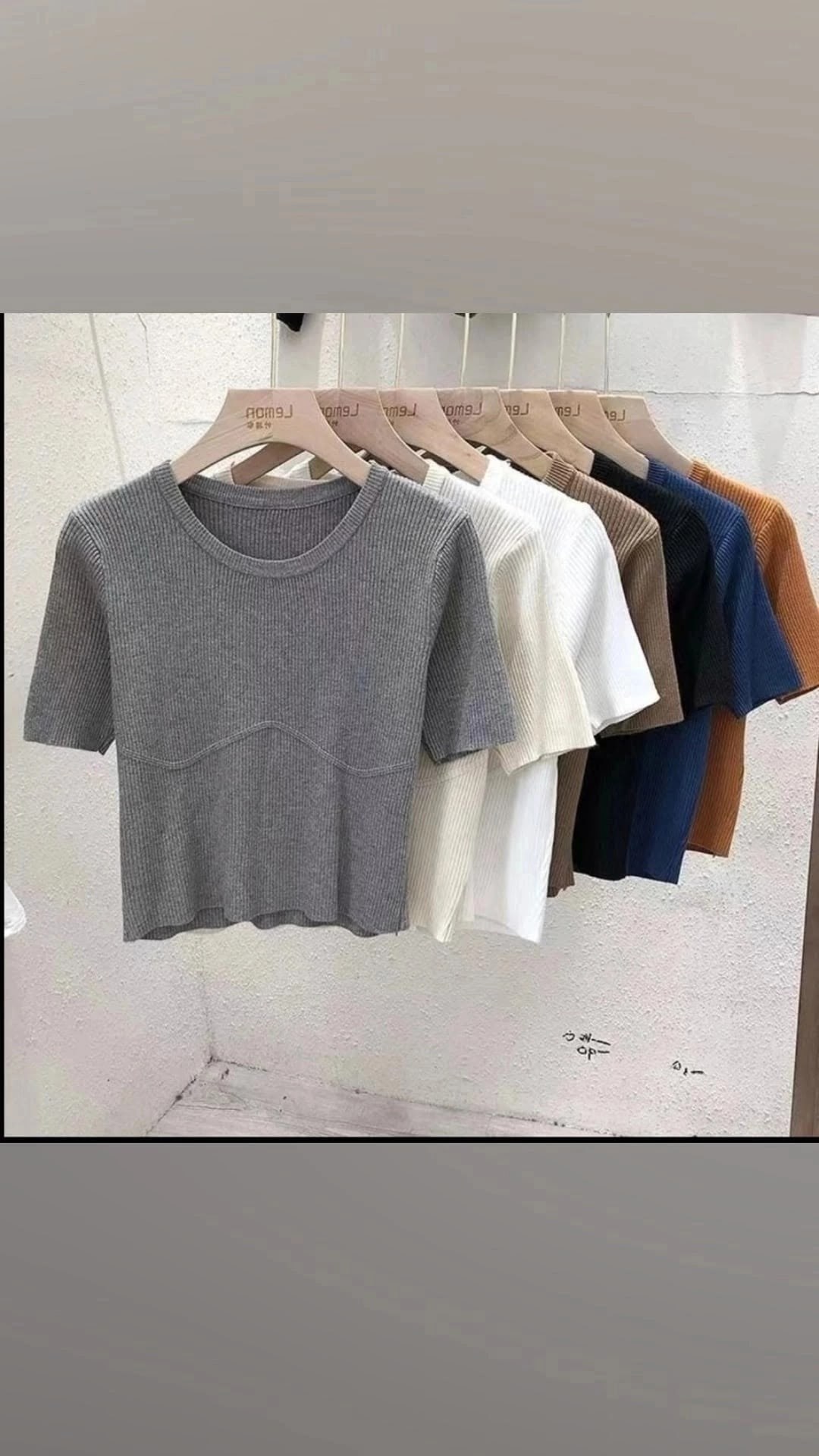 комплекты нижнего белья,девушка,женское нижнее белье комплект,топик нижнее белье,укороченная футболка кроп топ спортивный kiki more