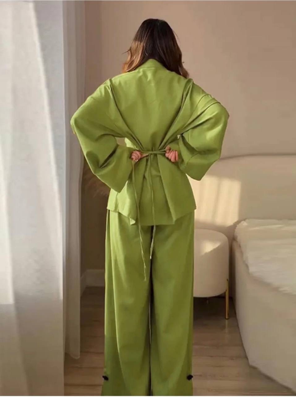 костюм женский брючный,костюм брючной,костюм стильный,женские костюмы,трикотажные костюмы