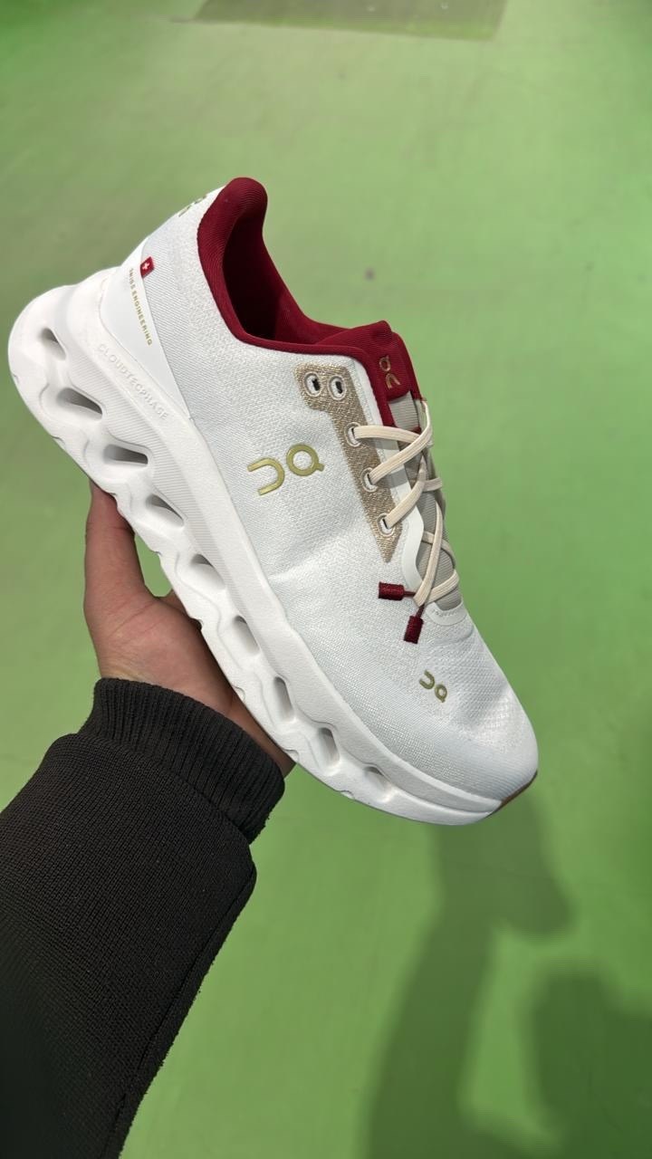 кроссовки,спортивная ,кроссовки on,кроссовки cloudrunner 2 waterproof on черный,кроссовки cпортивные