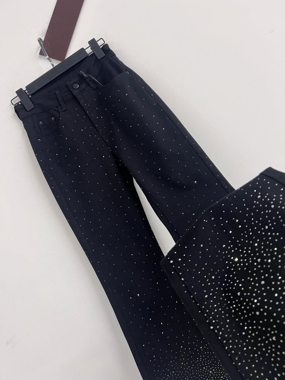 брюки со стразами,прозрачные блестящие брюки,блестящие брюки,брюки клеш,расклешенные брюки