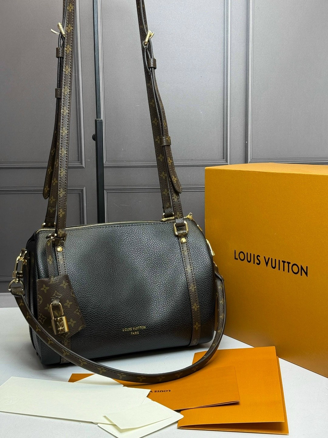 сумка louis vuitton,сумка louis vuitton женская,louis vuitton сумка на плечо,дорожная сумка louis vuitton,сумка саквояж louis vuitton lv канва кожа