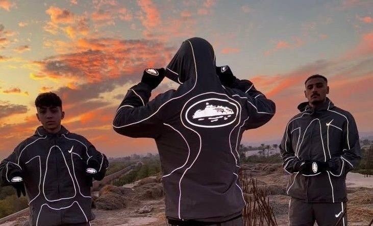 костюм nike мужской,стиль techwear,теквир стиль,лёгкая куртка