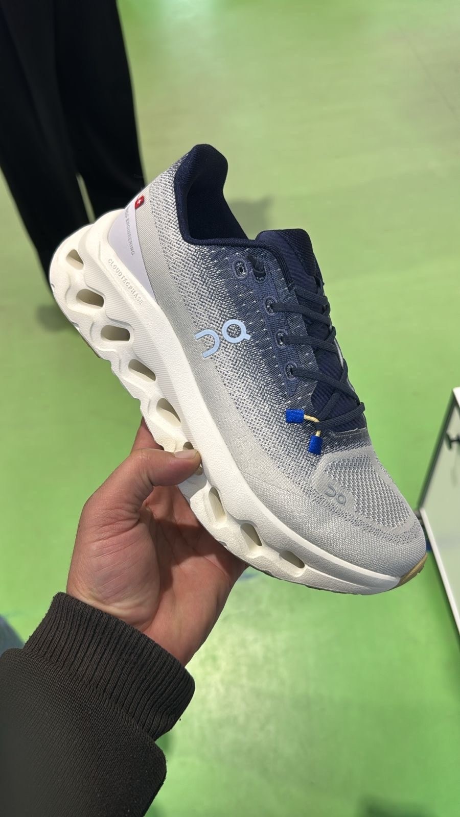 кроссовки,спортивная ,кроссовки on,кроссовки cloudrunner 2 waterproof on черный,кроссовки cпортивные