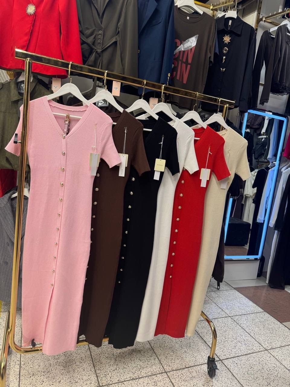 платье трикотажное миди,трикотажное платье,платье женской,платье трикотажное с ремешком,коричневое платье