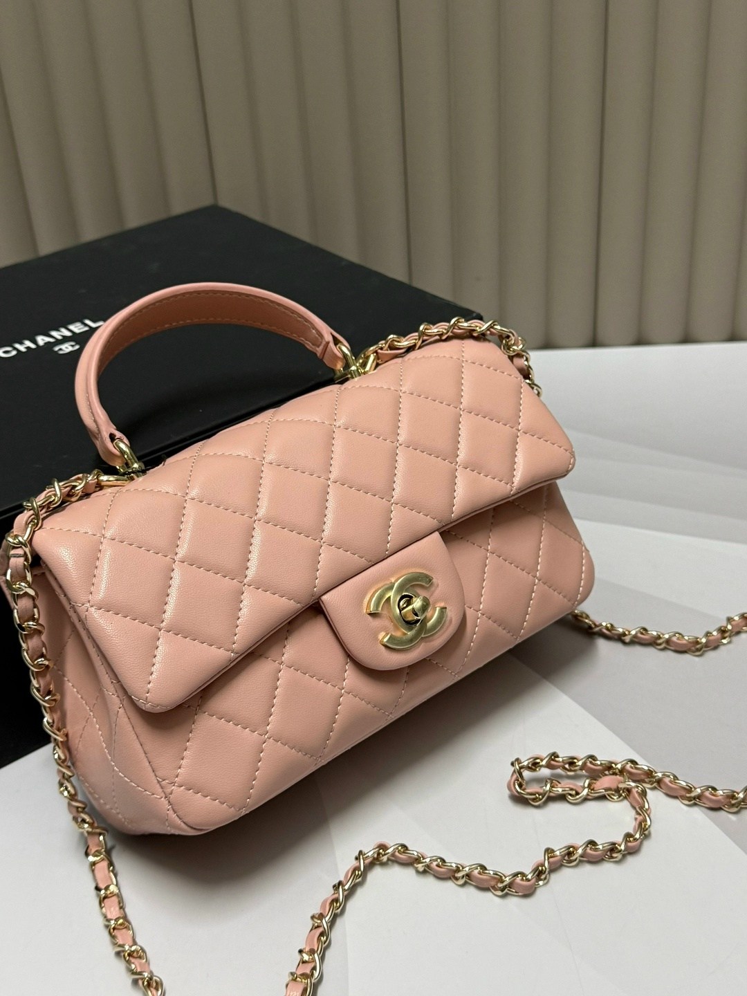 сумка шанель,chanel classic flap bag,сумочка в стиле chanel,сумка chanel,женские сумки chanel