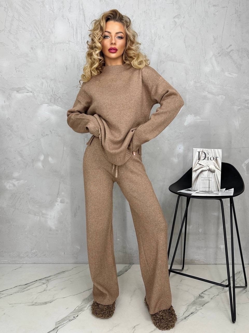 костюм трикотажный,костюм с брюками,вязаные костюмы,костюм вязаный женский,женские костюмы