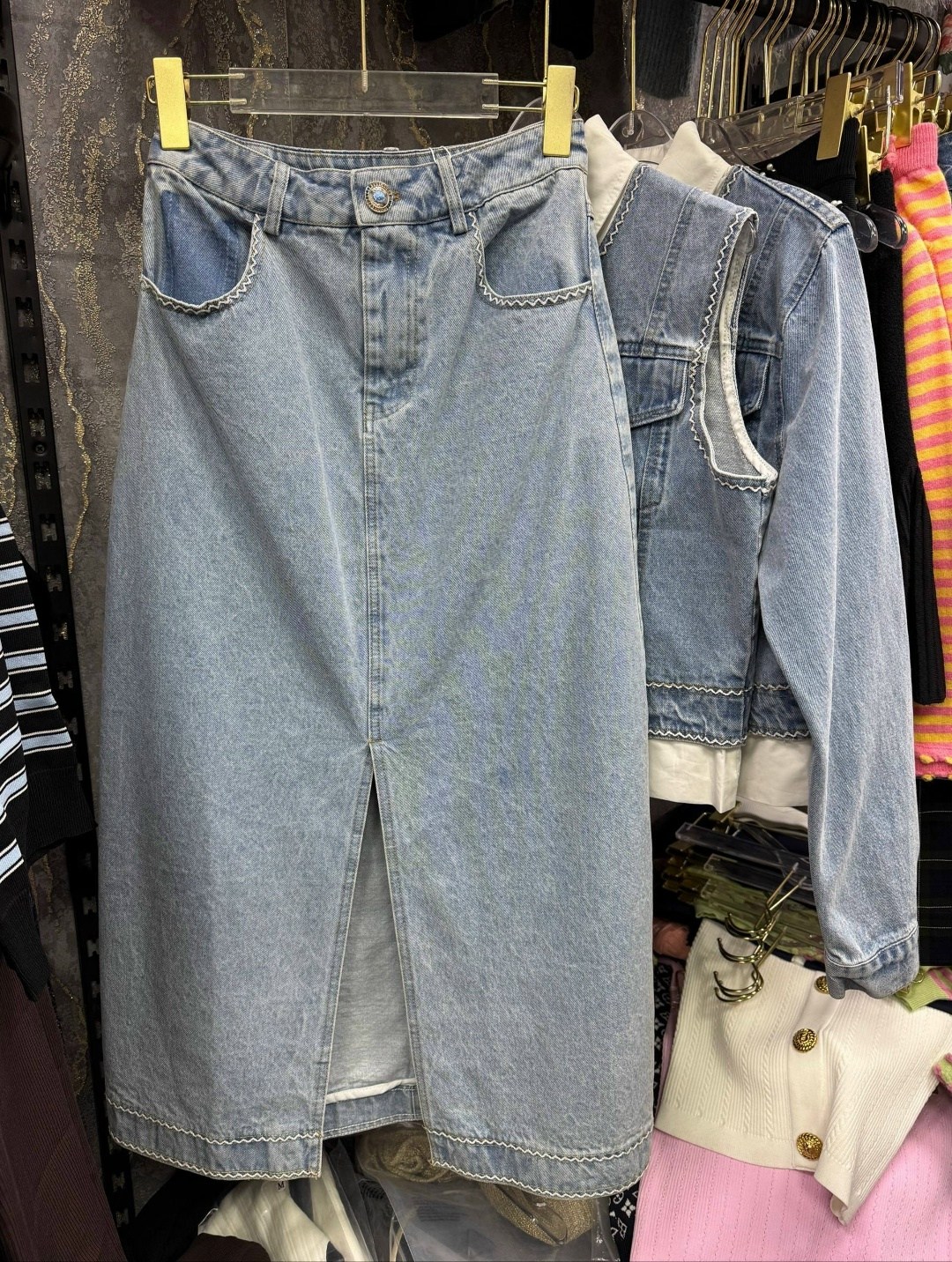 жилет женский джинсовый,джинсовая жилетка,джинсовый жилет,джинсовая жилетка женская,джинсовая жилетка приталенная