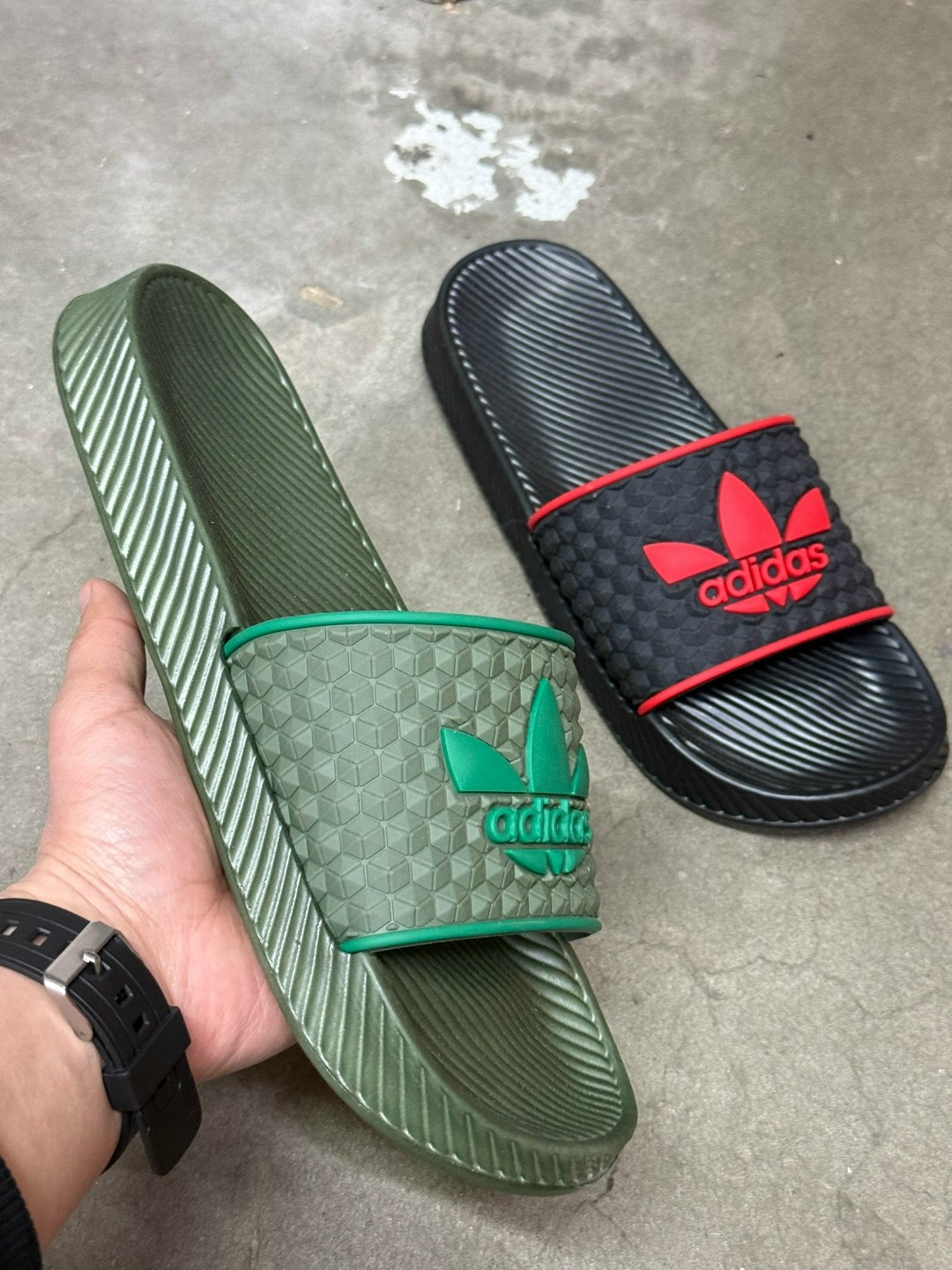 шлепанцы adidas,adidas сланцы,массажные сланцы адидас,силиконовые сланцы адидас,адидас сланцы