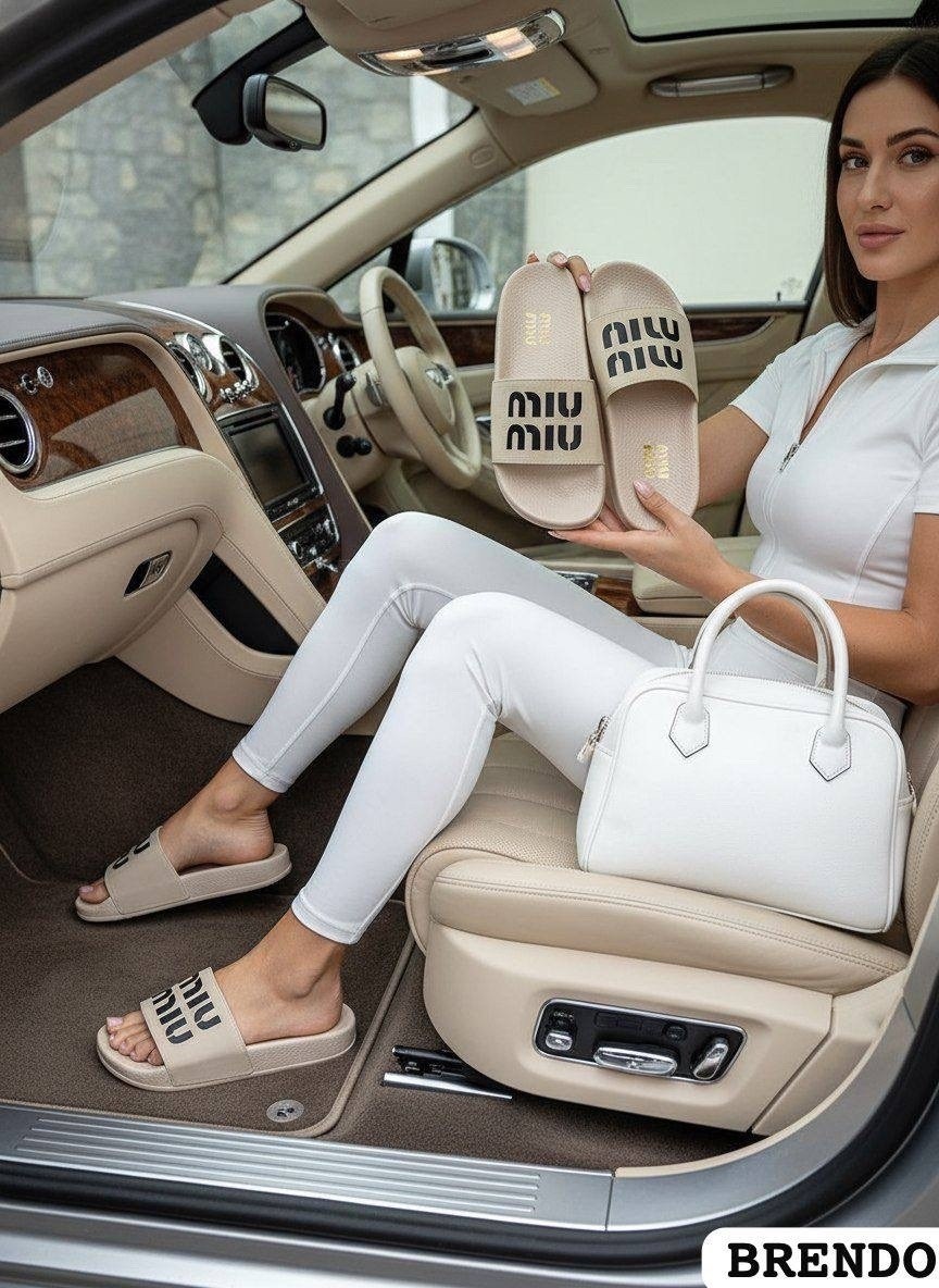 модные тапочки,шлепанцы женские,женские тапочки,шлепки фенди,