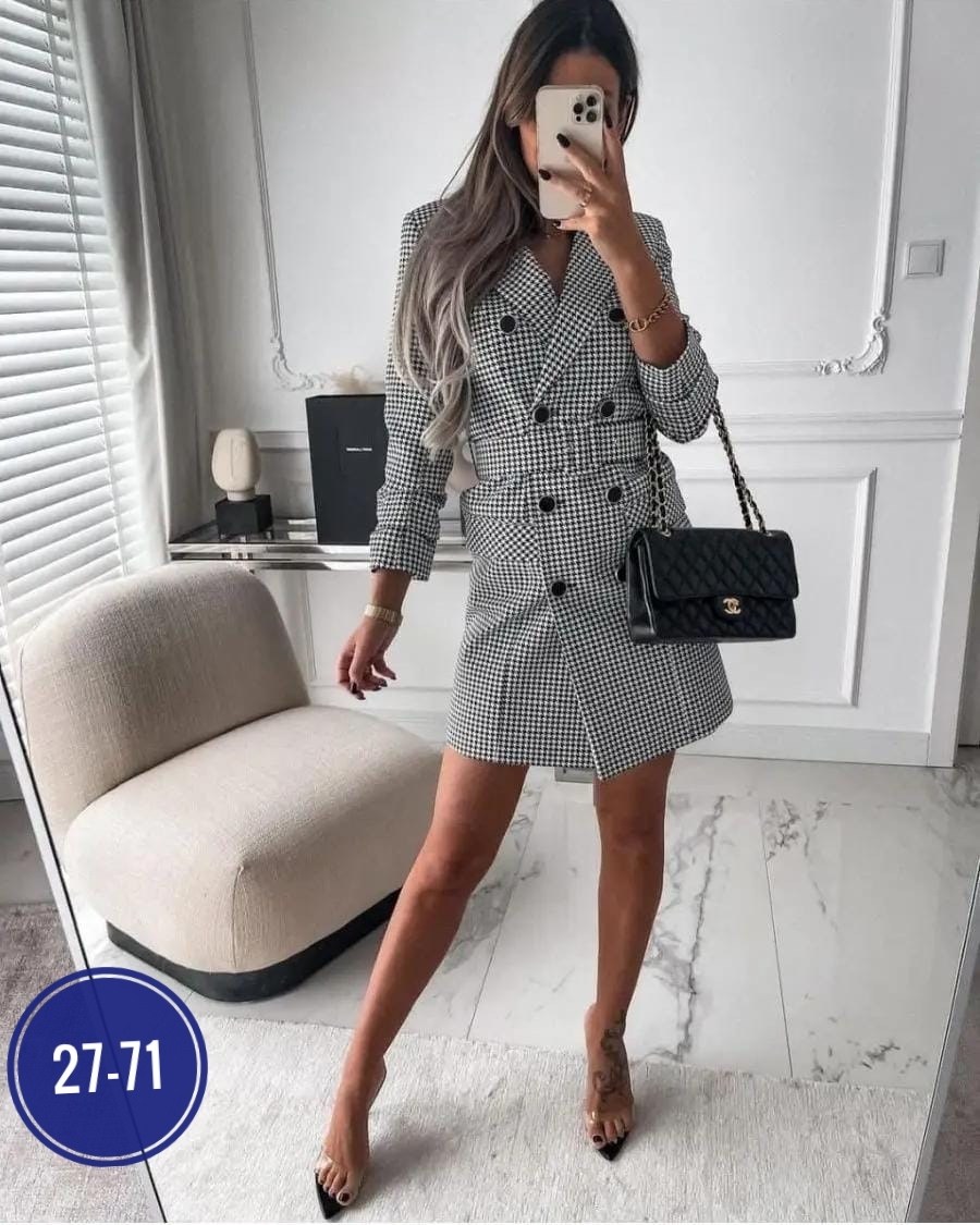 женский длинный пиджак в клетку,платье пиджак в клетку с поясом,платье-пиджак,платье пиджак в клетку,платье гусиная лапка