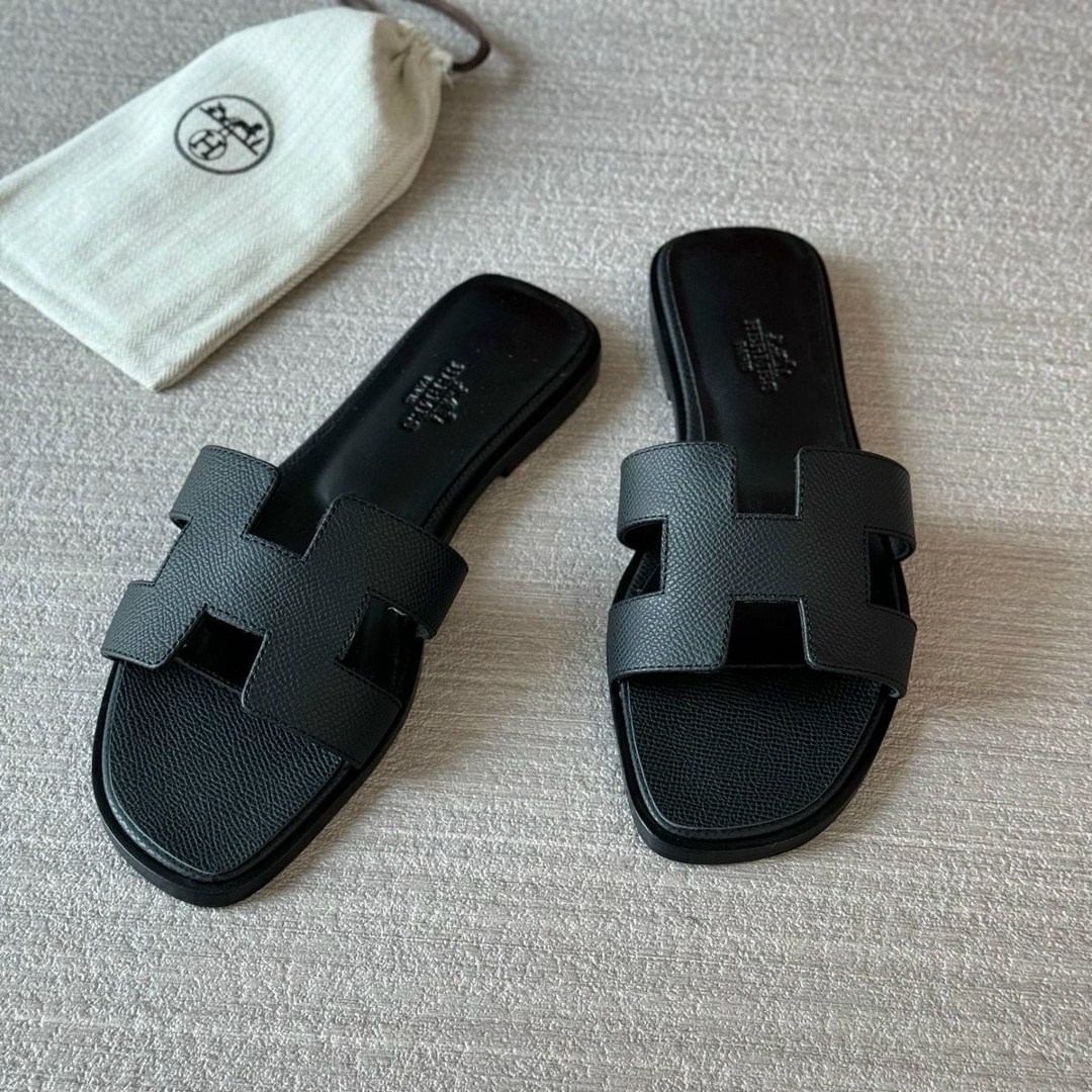 шлепки hermes женские,черные гермес шлепки гермес,гермес шлепки,шлепанцы hermes,эрмес шлепки