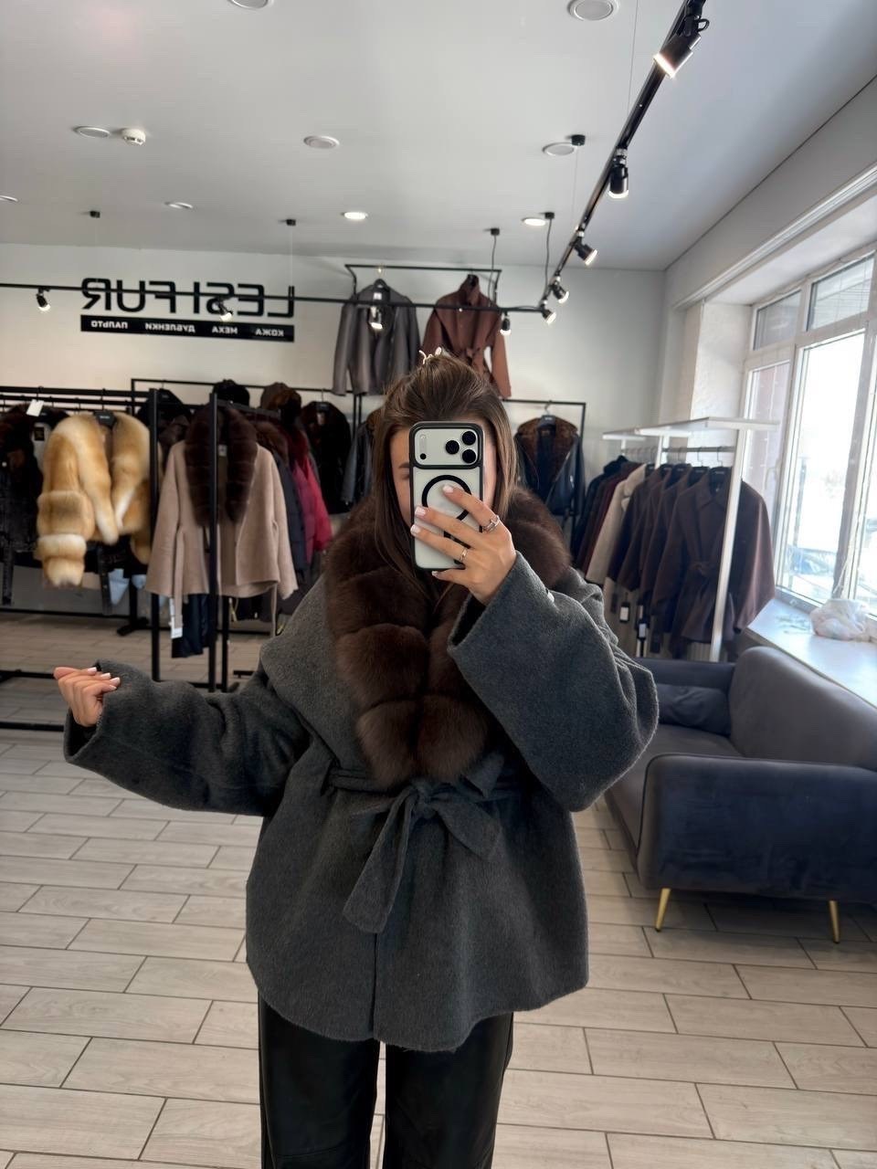 кашемировое пальто с натуральным мехом,женское пальто с натуральным мехом,пальто с мехом,пальто с натуральным мехом,пальто с мехом под соболь