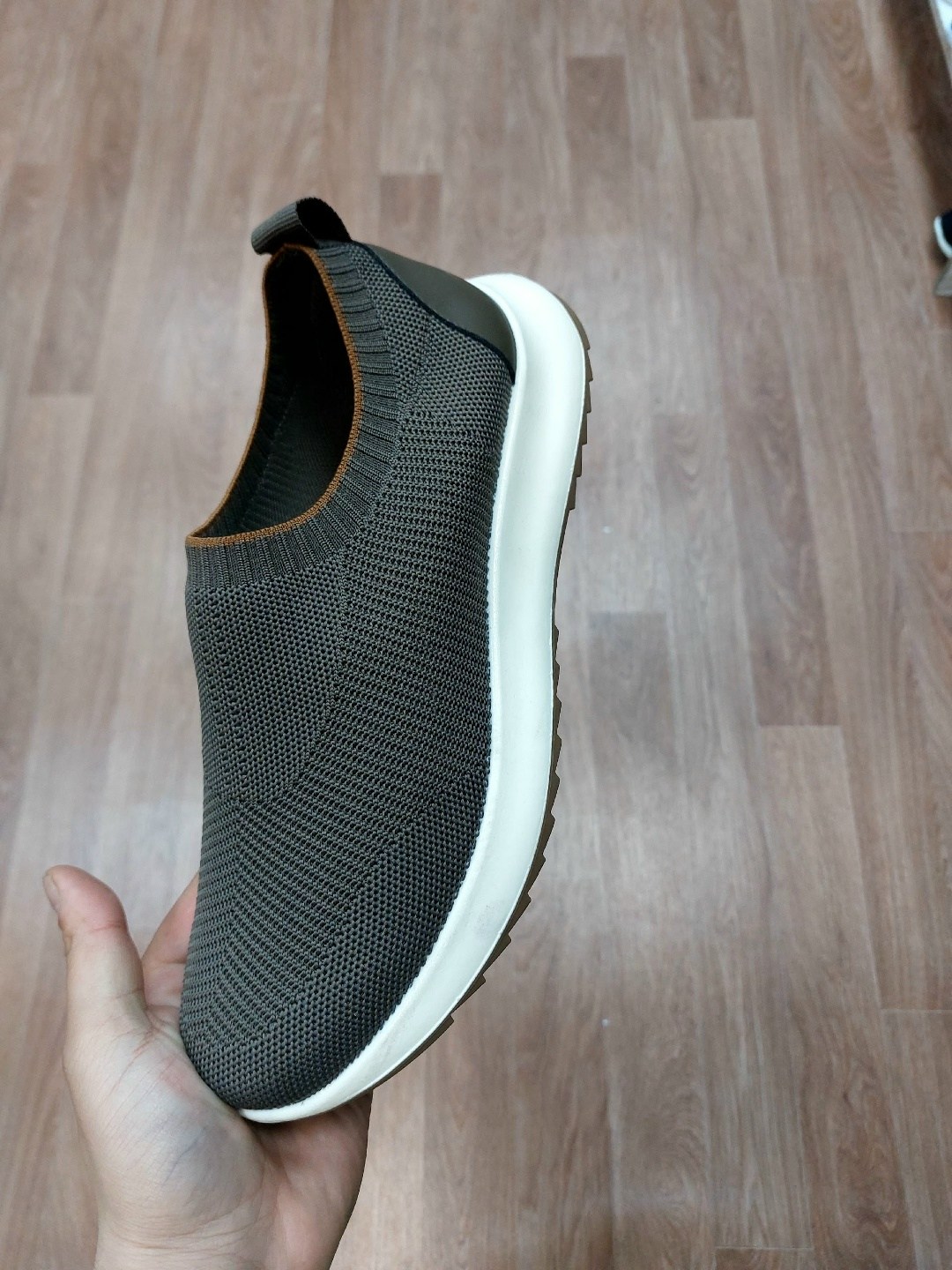 ,спортивная ,кроссовки повседневные,слипоны мужские,кроссовки женскиe