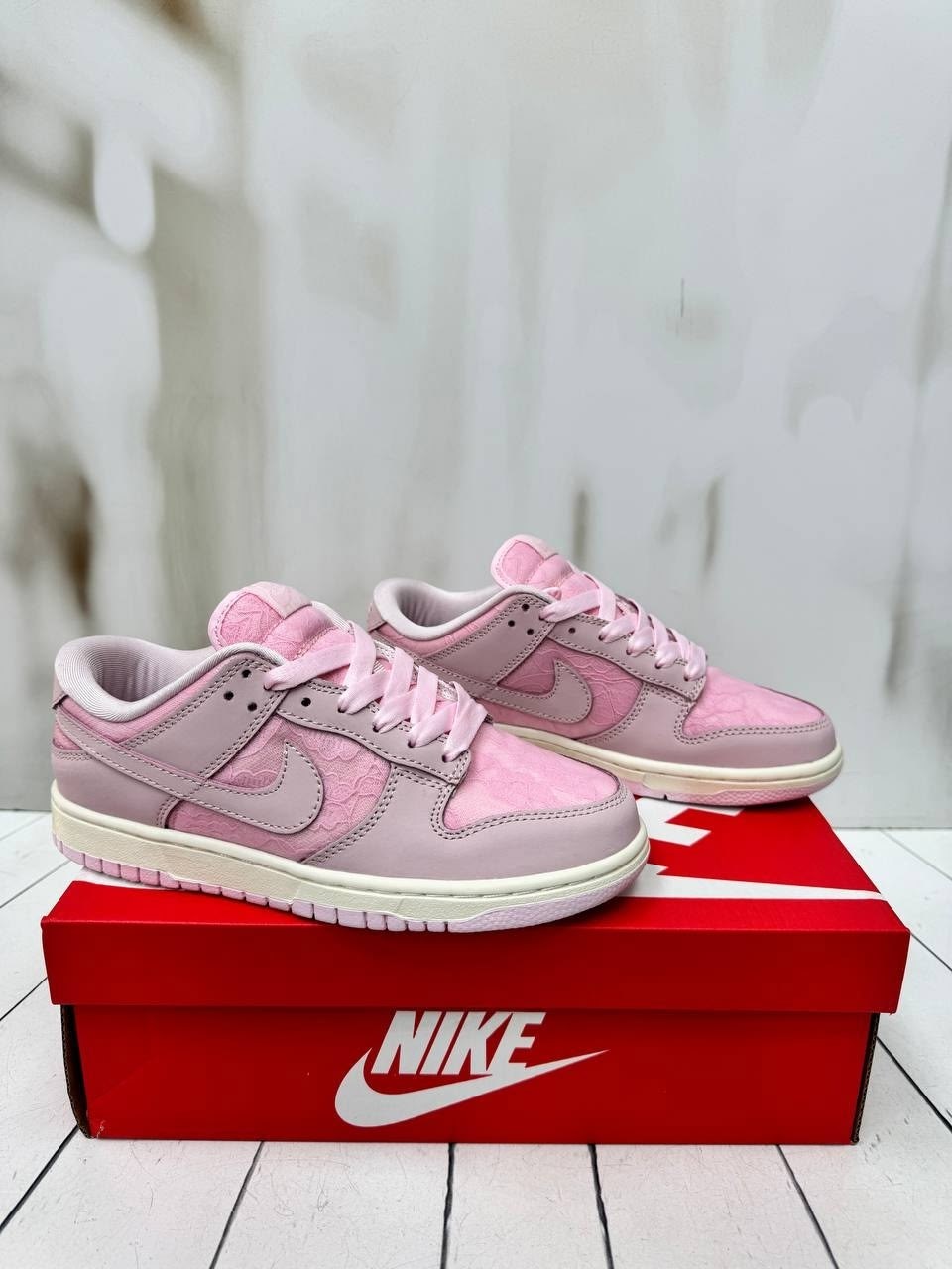 nike dunk low lx pink foam (w),nike dunk low gs 'triple pink',кроссовки женские nike dunk low,nike dunk low,nike sb dunk low розовые