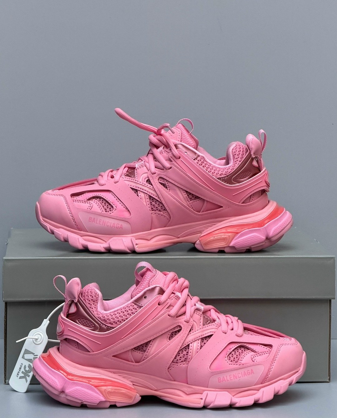 баленсиага кроссовки трек розовые,женские кроссовки balenciaga,кроссовки track 1.0 rose pink balenciaga розовый,кроссовки баленсиага розовые,кроссовки balenciaga women's track sneaker fluo pink