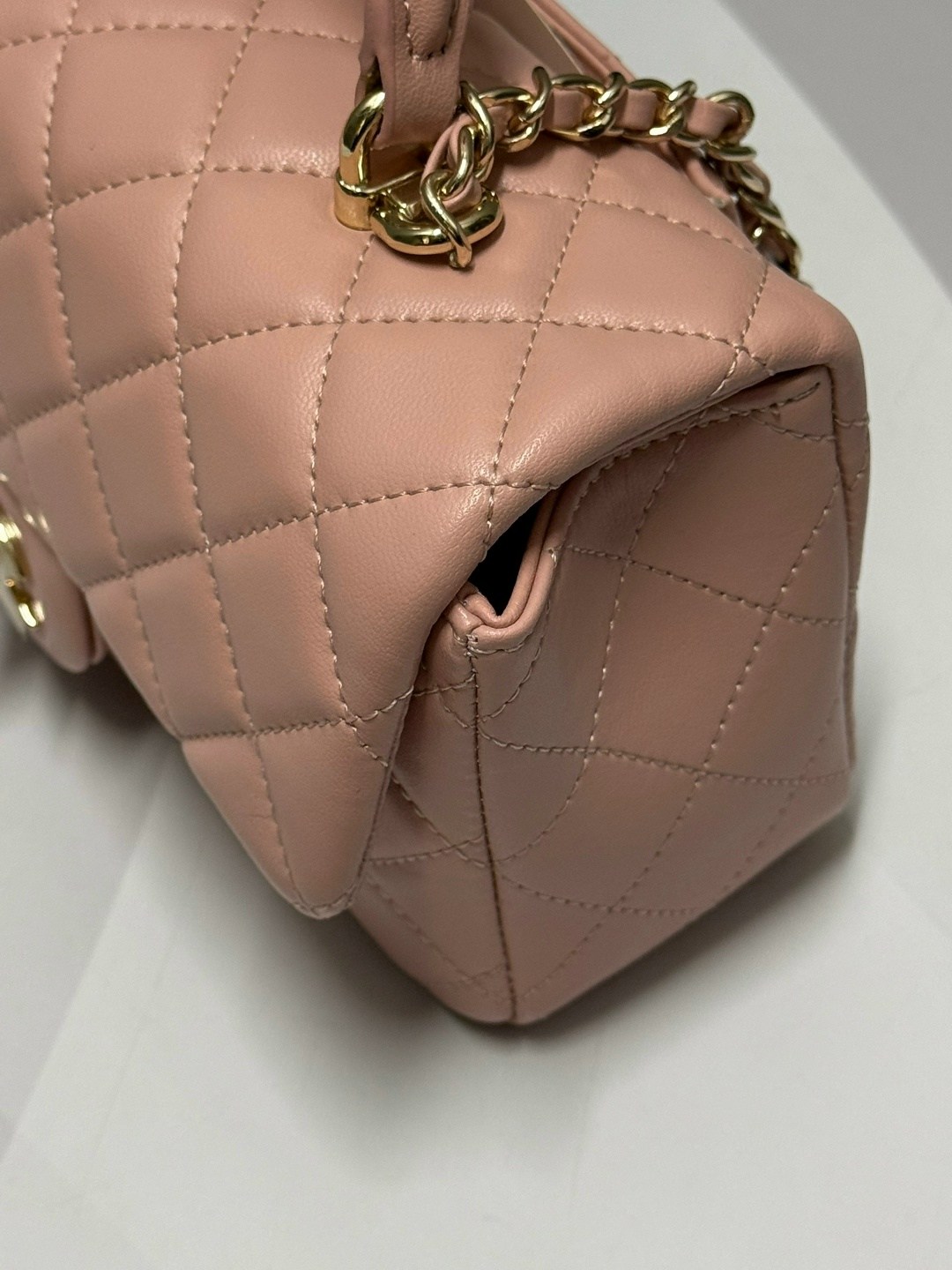 сумка шанель,chanel classic flap bag,сумочка в стиле chanel,сумка chanel,женские сумки chanel