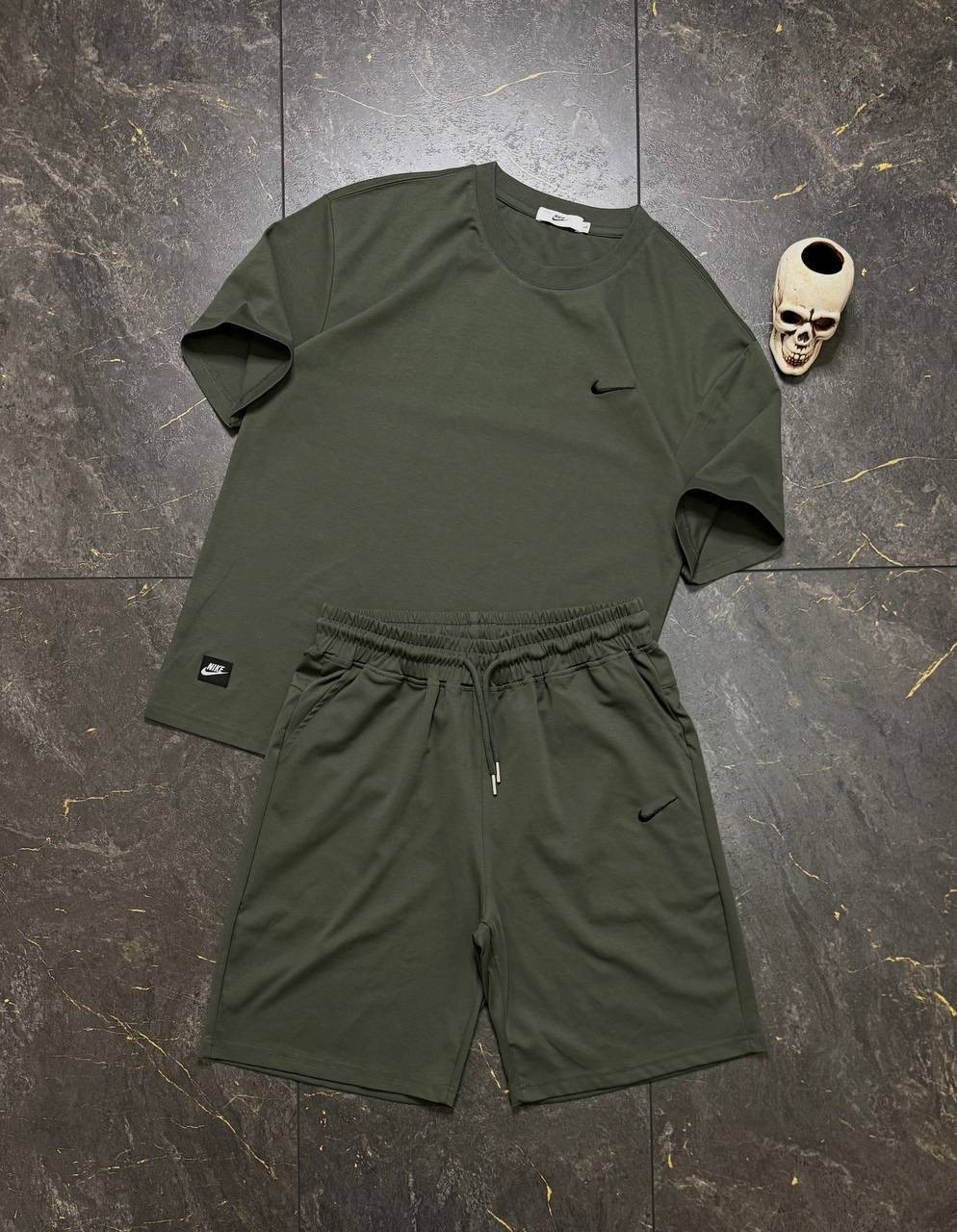 костюм мужской,мужской спортивный костюм,костюм с шортами,мужской костюм с шортами