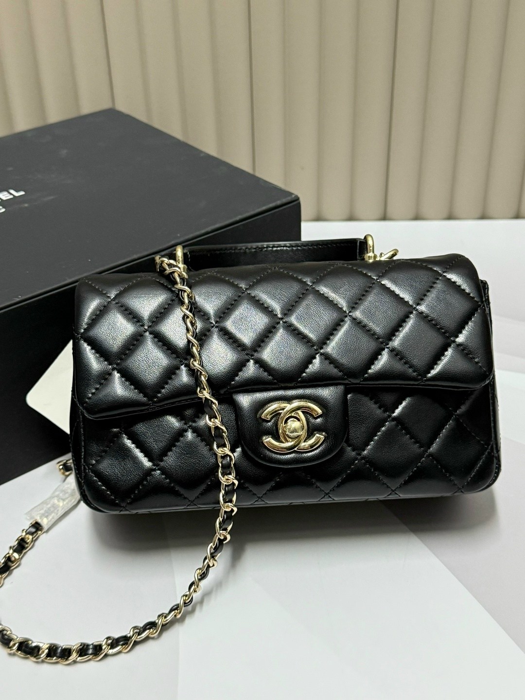 сумка шанель,chanel classic flap bag,сумочка в стиле chanel,сумка chanel,женские сумки chanel
