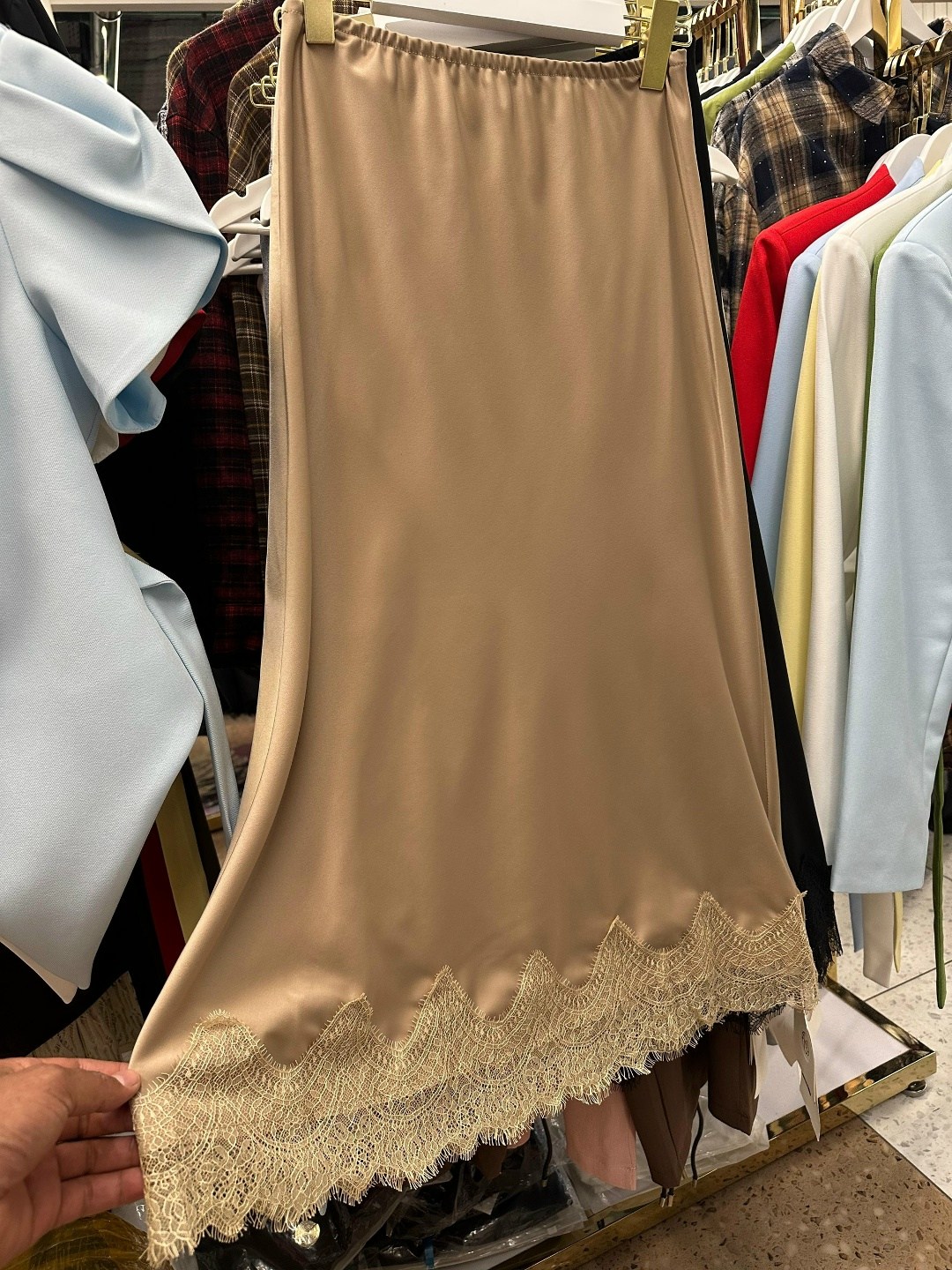 юбка,юбка с кружевом,юбка миди,юбка миди женская,атласная юбка