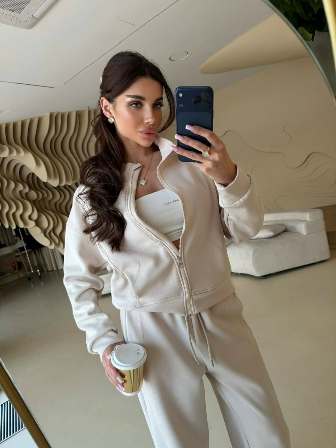 спортивный костюм женский на флисе,костюм белый,костюм спортивный с начесом eva coosh,спортивный костюм,женский спортивный костюм