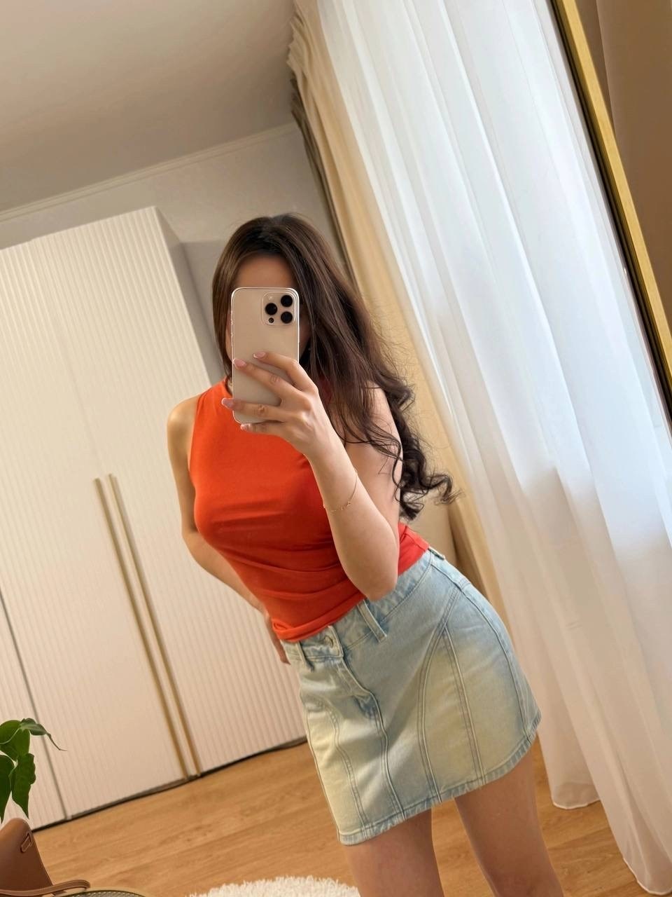 майка женская,джинсовая юбка,юбка,одежда женская,одежда топ