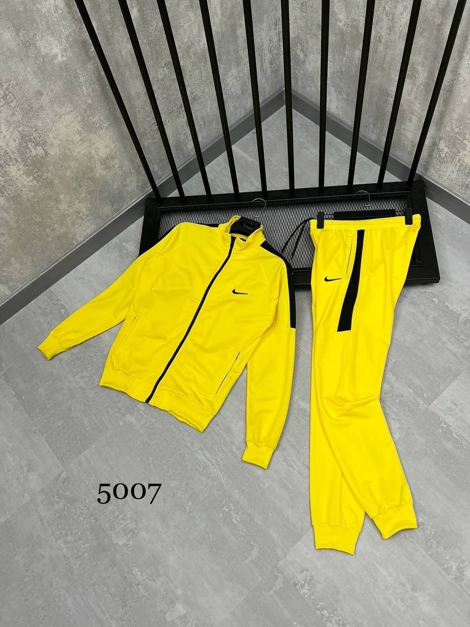 спортивные костюмы nike,спортивные костюмы мужские,мужской спортивный костюм nike,костюм nike,спортивный костюм nike черный