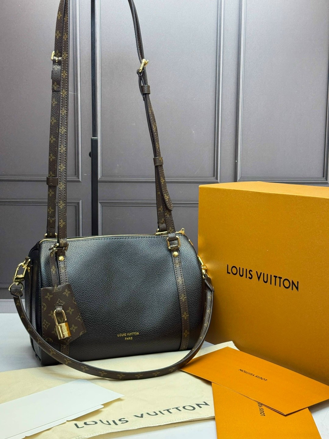 сумка louis vuitton,сумка louis vuitton женская,louis vuitton сумка на плечо,дорожная сумка louis vuitton,сумка саквояж louis vuitton lv канва кожа