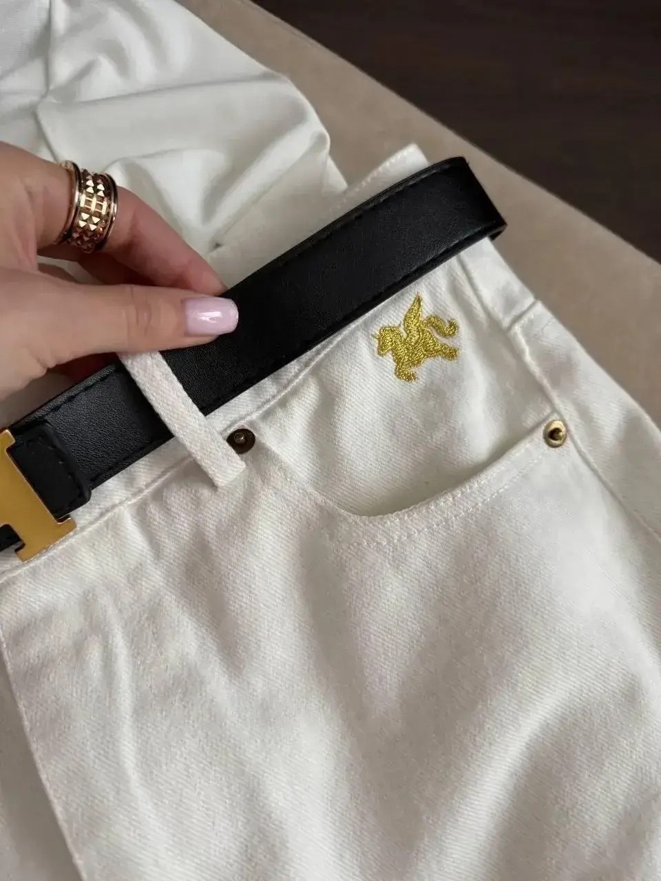 белые джинсы,белые брюки,брюки светлые,белые брюки женские