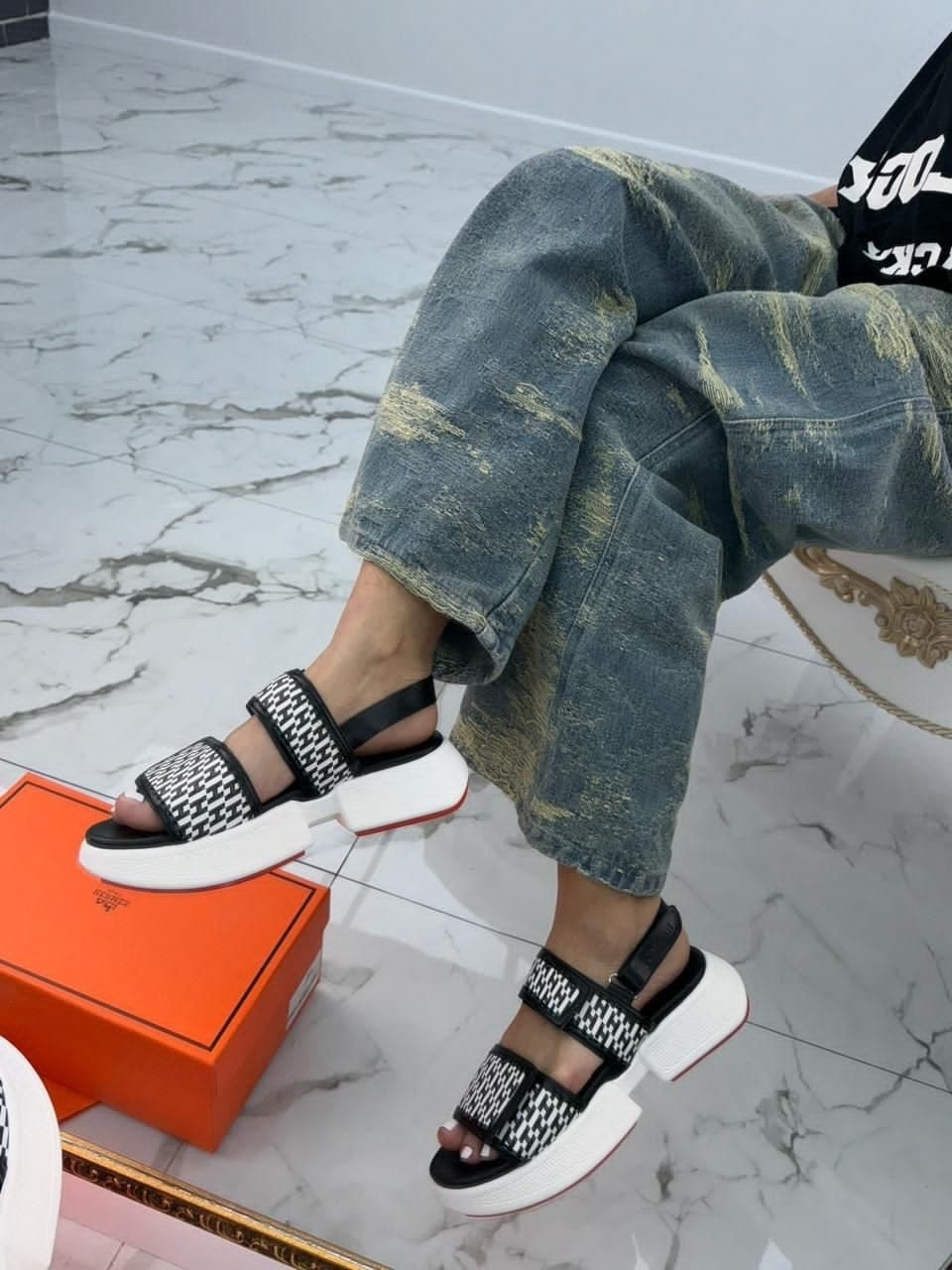 ,стильные босоножки,шлепки диор женские,женские шлепанцы,сандалии на платформе женские