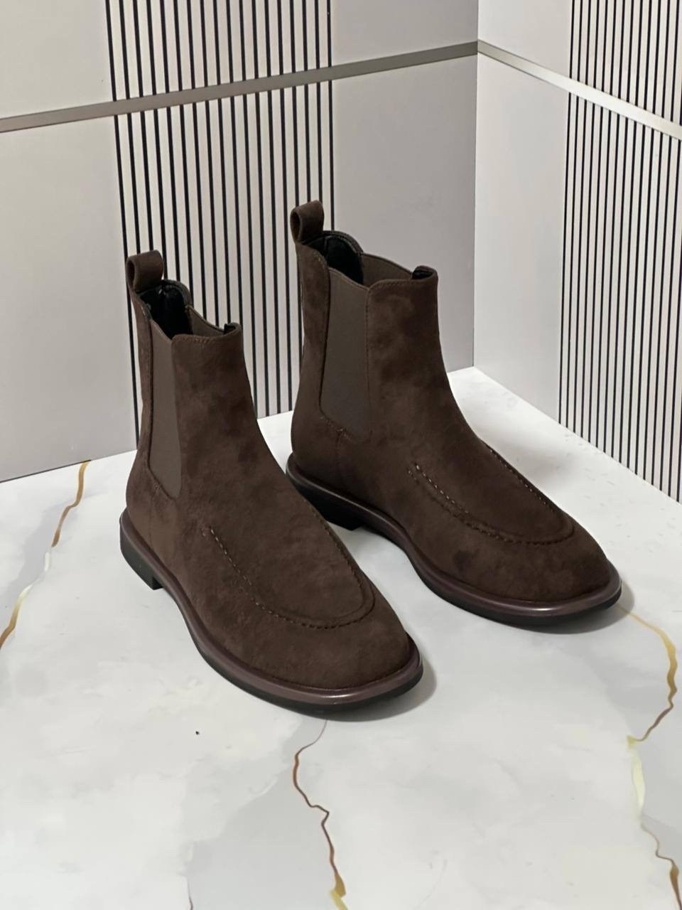 ,замшевые ботинки челси medicine коричневый,замшевые ботинки челси tod's коричневый,ботинки челси,ботинки челси мужские