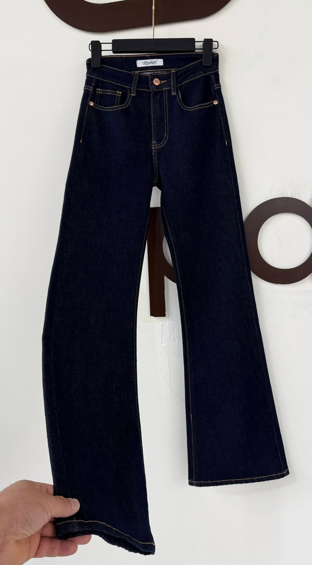 женские джинсы,расклешенные джинсы,стильные джинсы,джинсы клеш женские,прямые джинсы