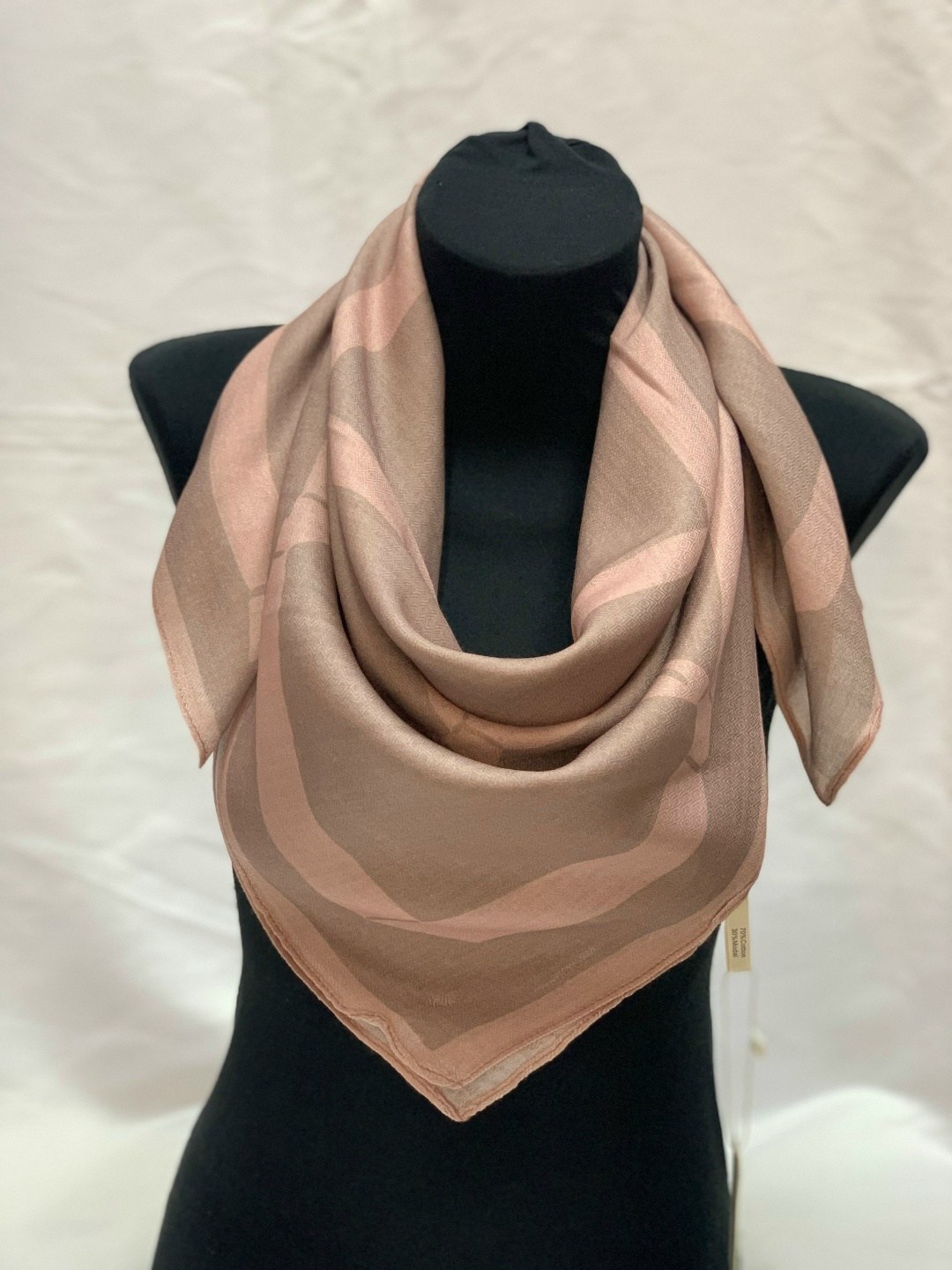 шарфы и платки,модные шарфы,шарф,шелковый шарф,платки женские