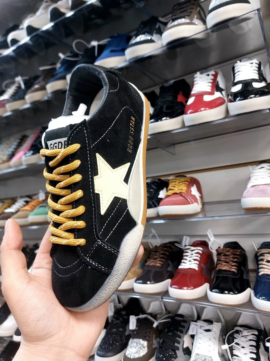 golden goose кроссовки super-star коричневый,кеды golden goose,golden goose black velvet sneakers,,golden goose sneakers