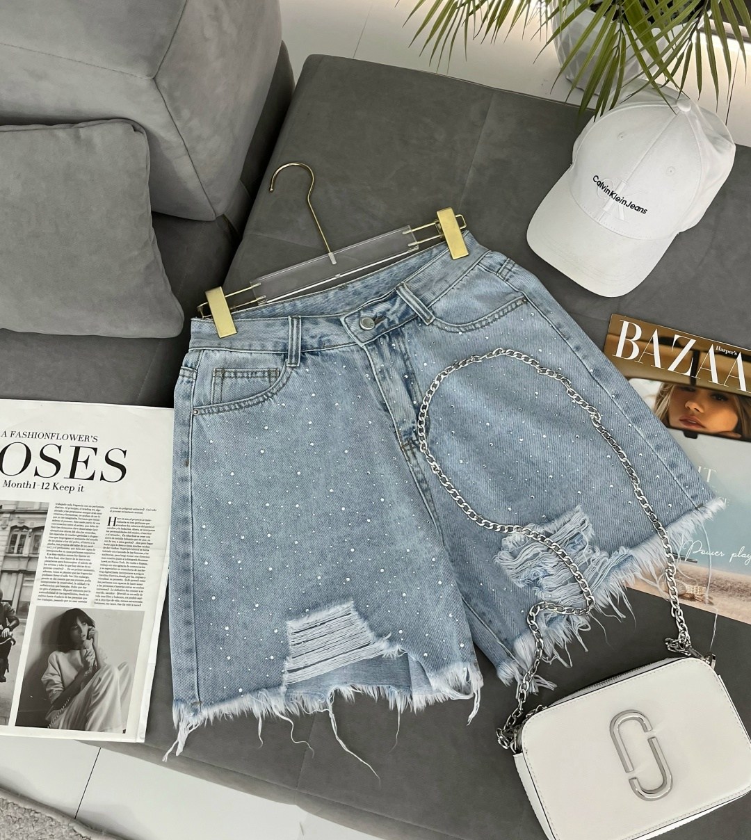 джинсовые шорты,женские джинсовые шорты,джинсовые шорты со стразами,шорты женские,шорты со стразами