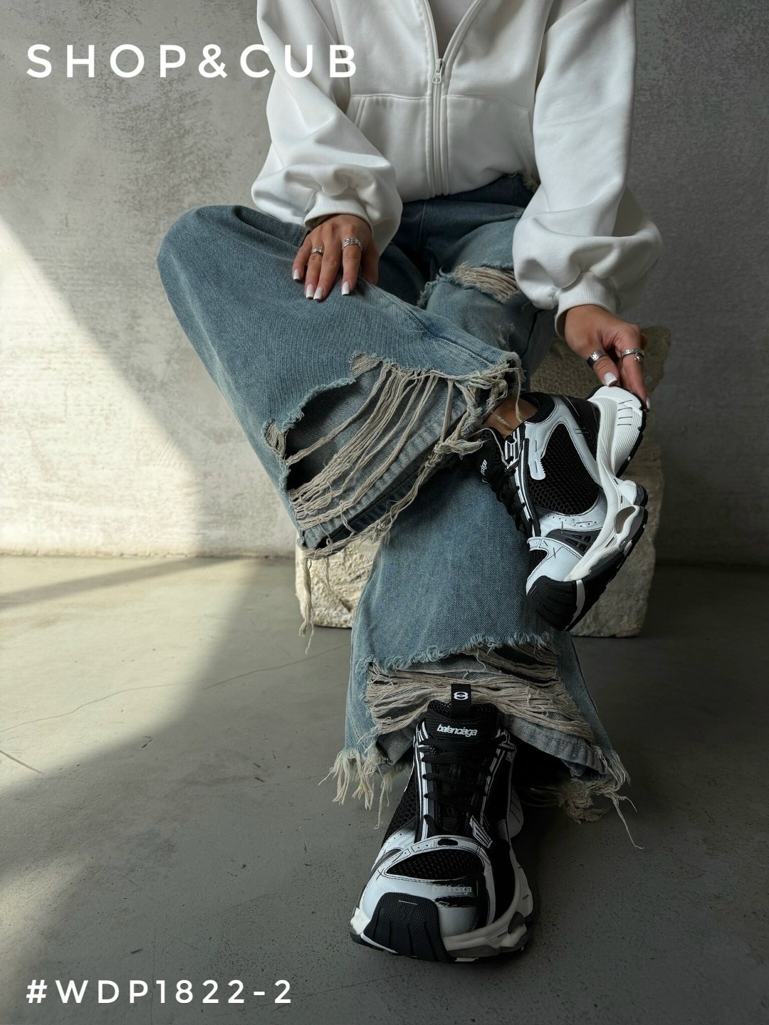 кроссовки,массивные кроссовки,кроссовки дизайнерские,женские кроссовки,обуви