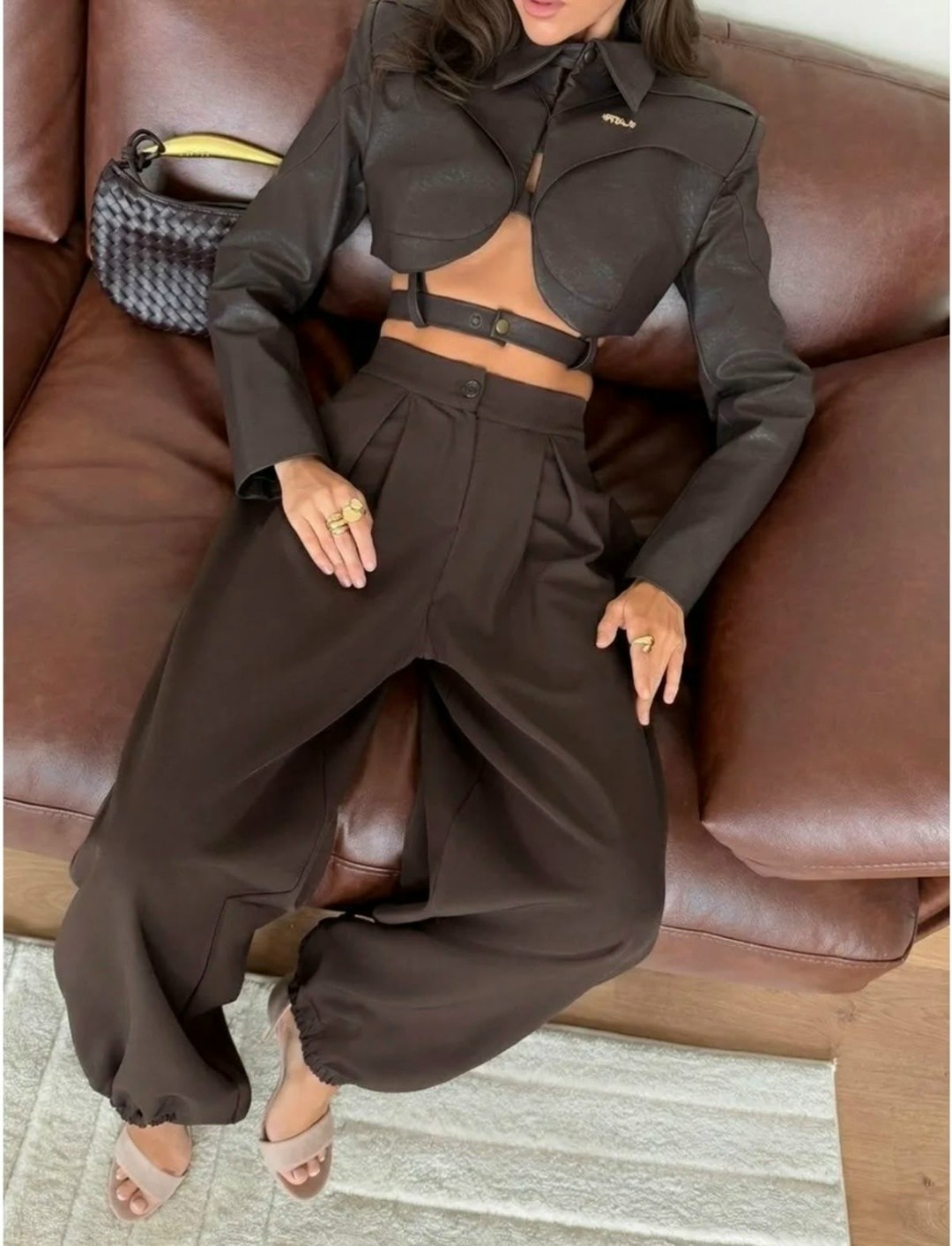 широкие брюки,брюки палаццо,стильные образы,брюки на женщине