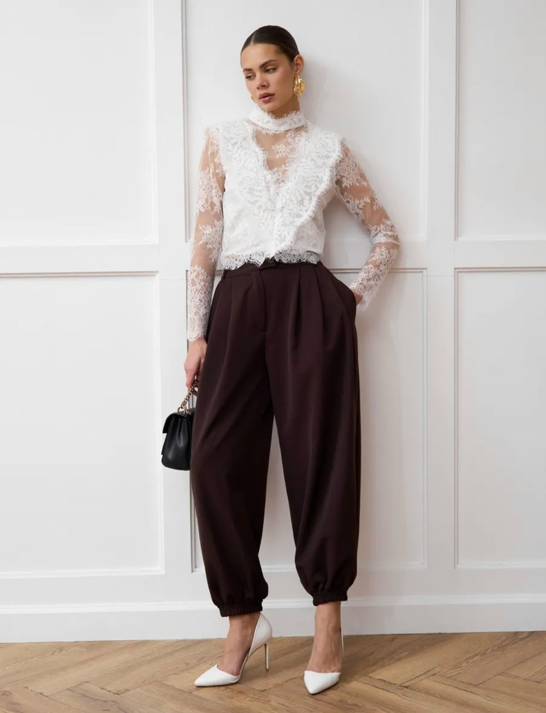 широкие брюки,брюки палаццо,стильные образы,брюки на женщине