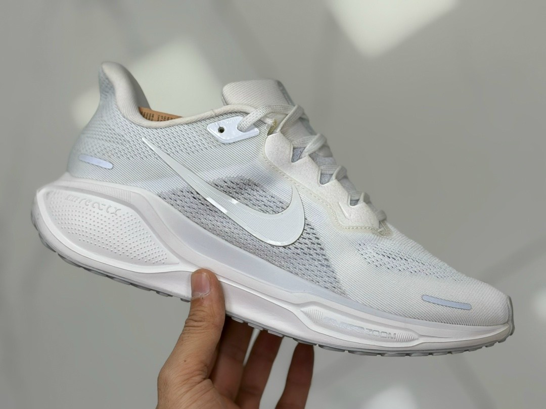 мужские кроссовки nike air zoom vomero 17 lifestyle черный,кроссовки nike air zoom pegasus,nike кроссовки,кроссовки nike air zoom vomero 17 для женщин black,кроссовки