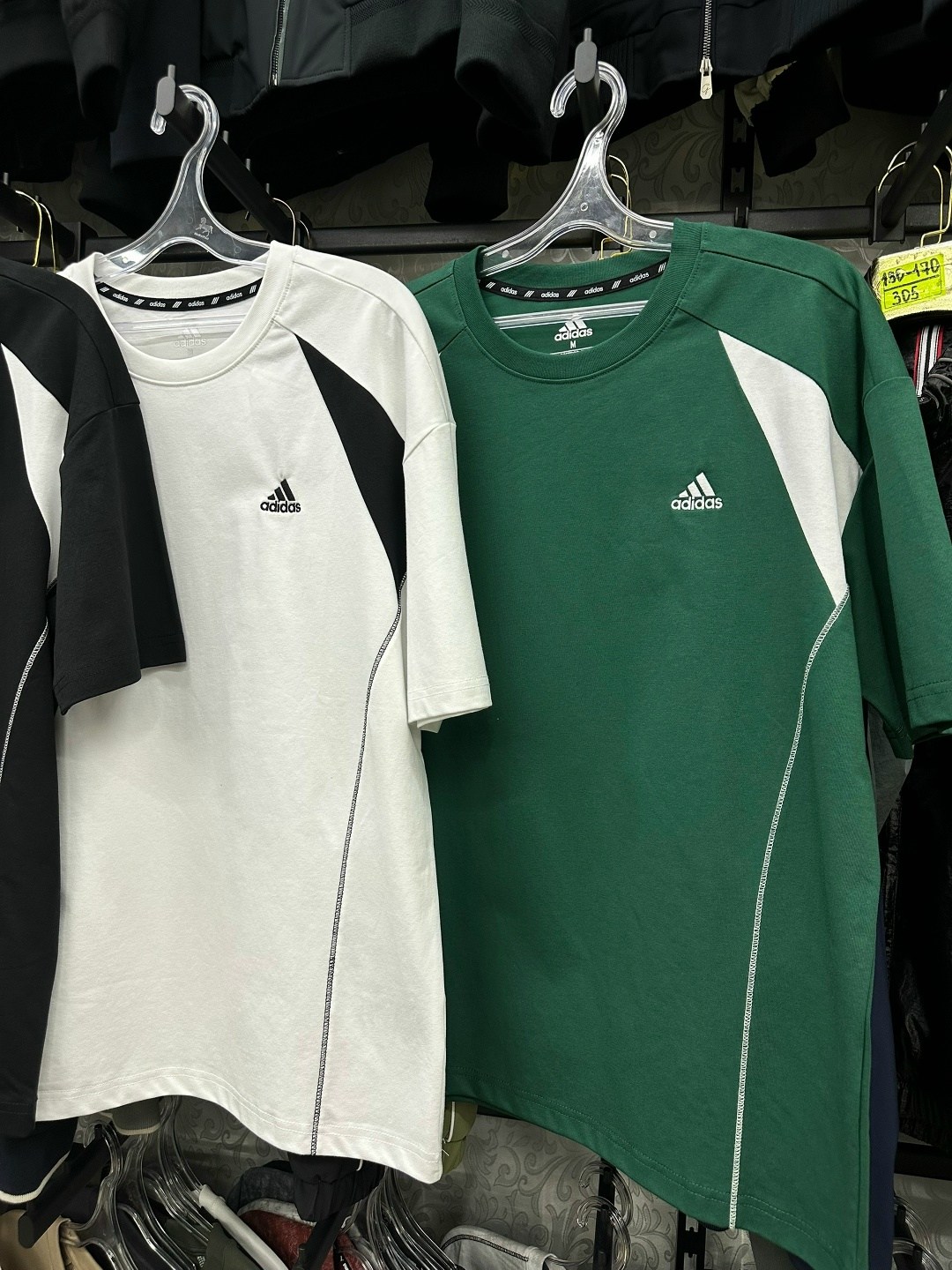 мужская футболка adidas,adidas футболка,футболка адидас зеленая мужская,спортивная футболка adidas,3-stripes футболка adidas зеленая