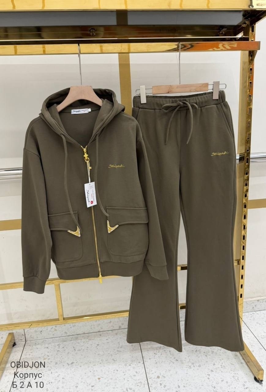 костюм спортивный,стильные костюмы,женский костюм,женский спортивный костюм,костюмчик на флисе