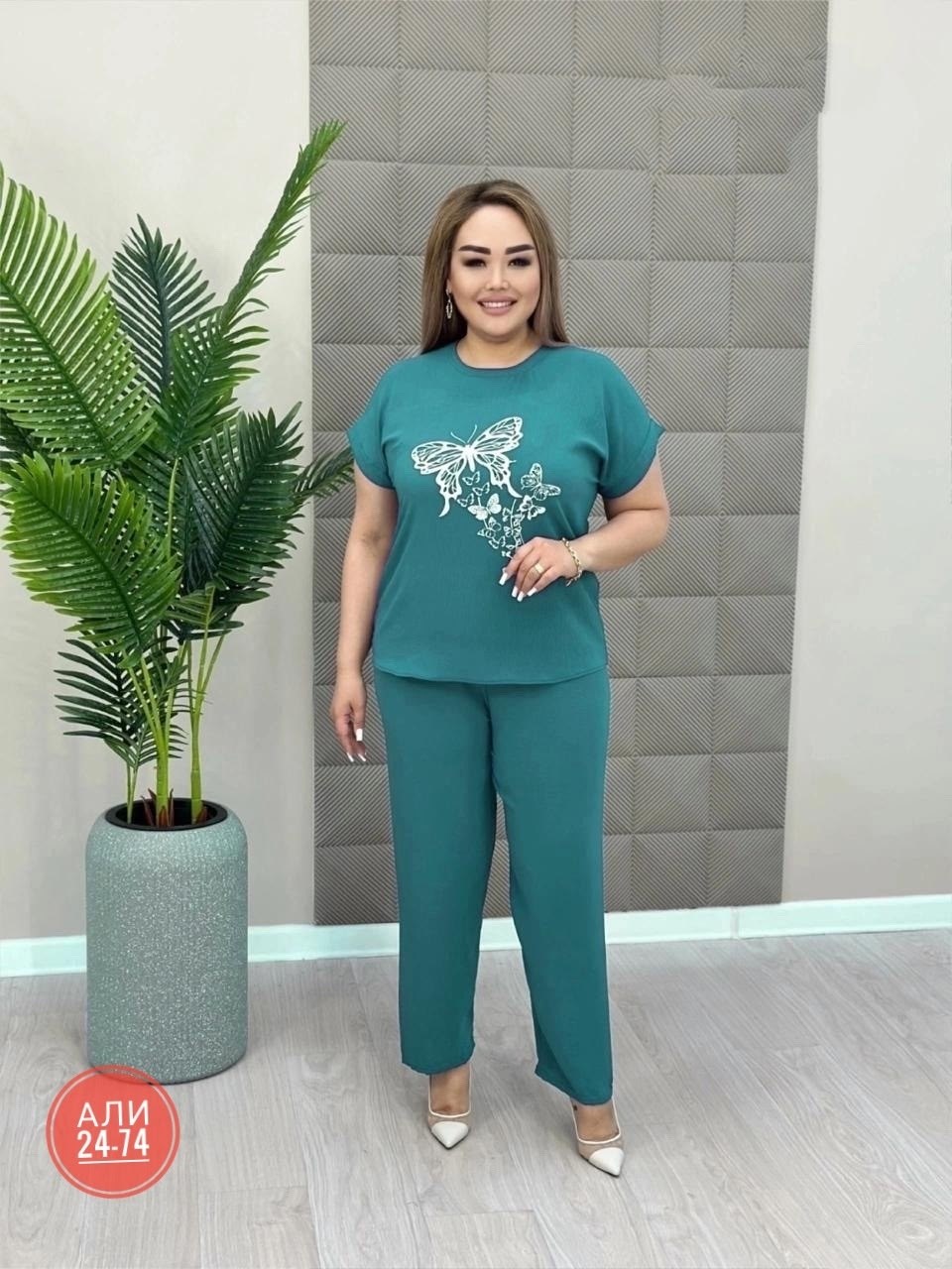 спортивные костюмы женские,,стильные женские костюмы,женские костюмы больших размеров,стильные костюмы