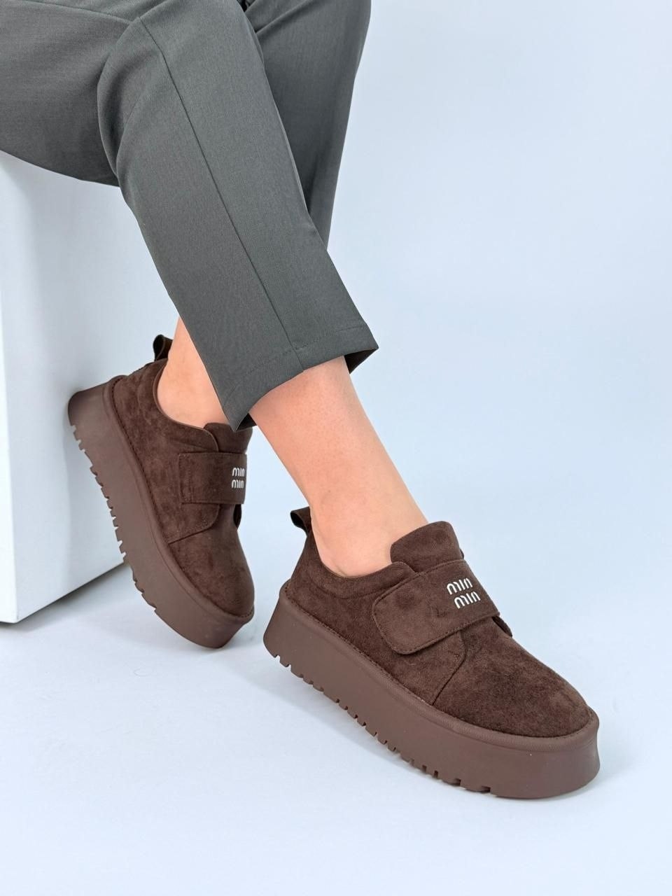 замшевые лоферы miu miu на высокий подошве и фирменной фурнитурой,,лоферы замш,женская ,лоферы женские
