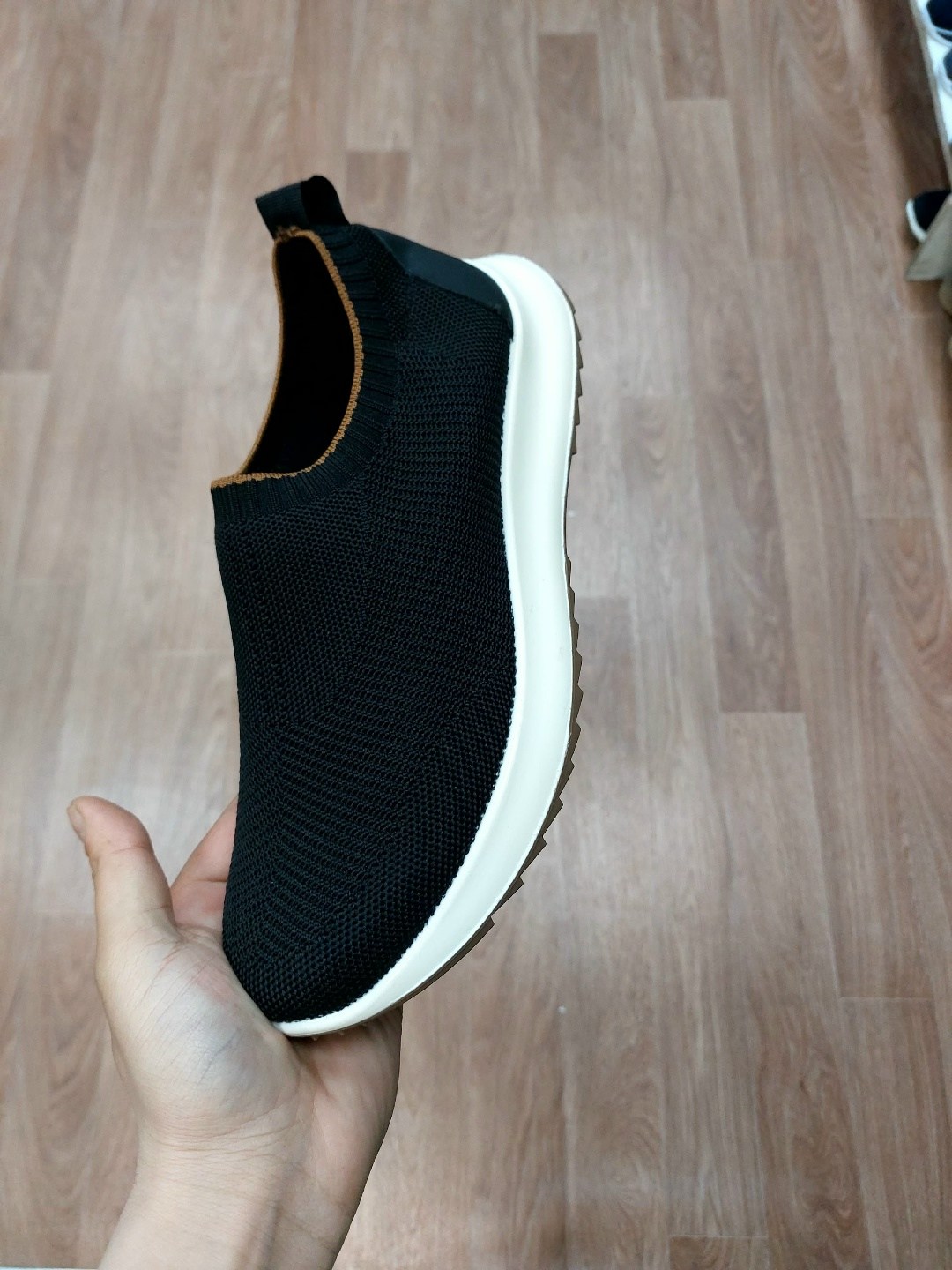 ,спортивная ,кроссовки повседневные,слипоны мужские,кроссовки женскиe