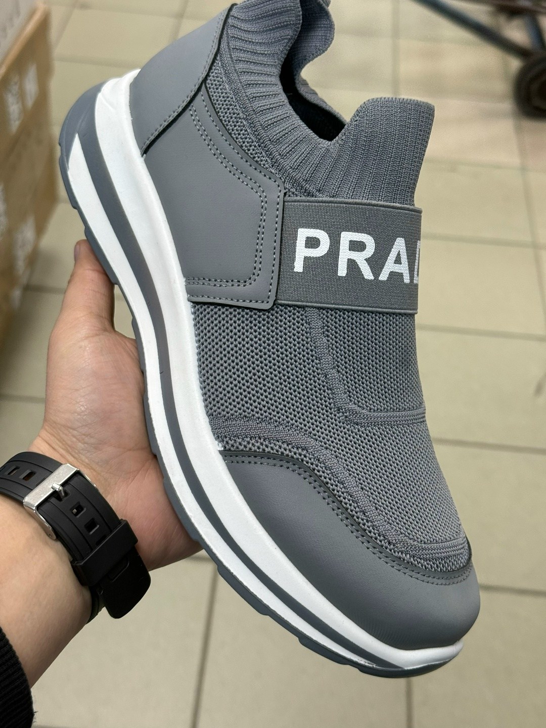 ,удобные кроссовки,мужские кроссовки повседневные,спортивная ,повседневные кроссовки