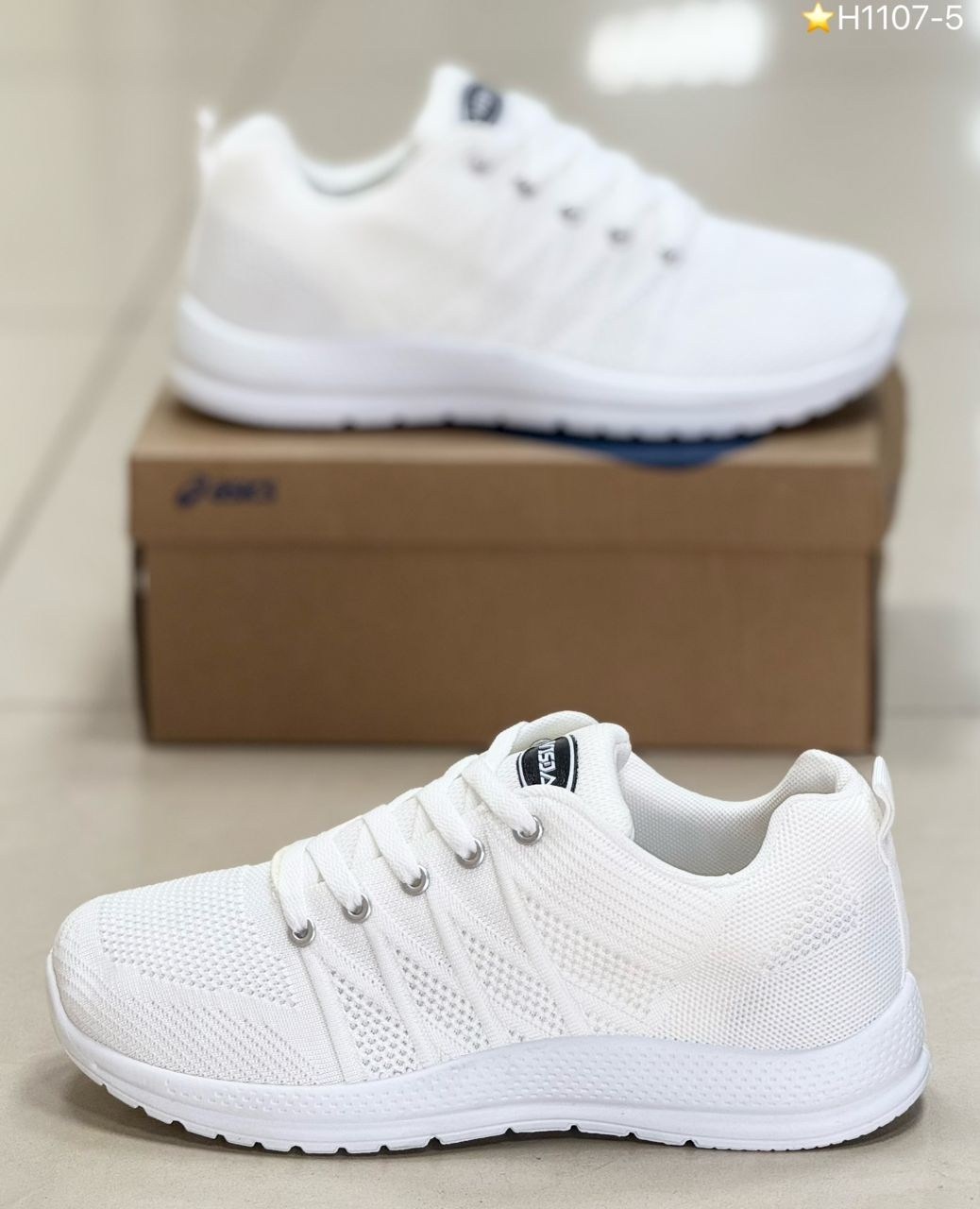 женские кроссовки,белые женские кроссовки,кроссовки,кроссовки для женщин,спортивная